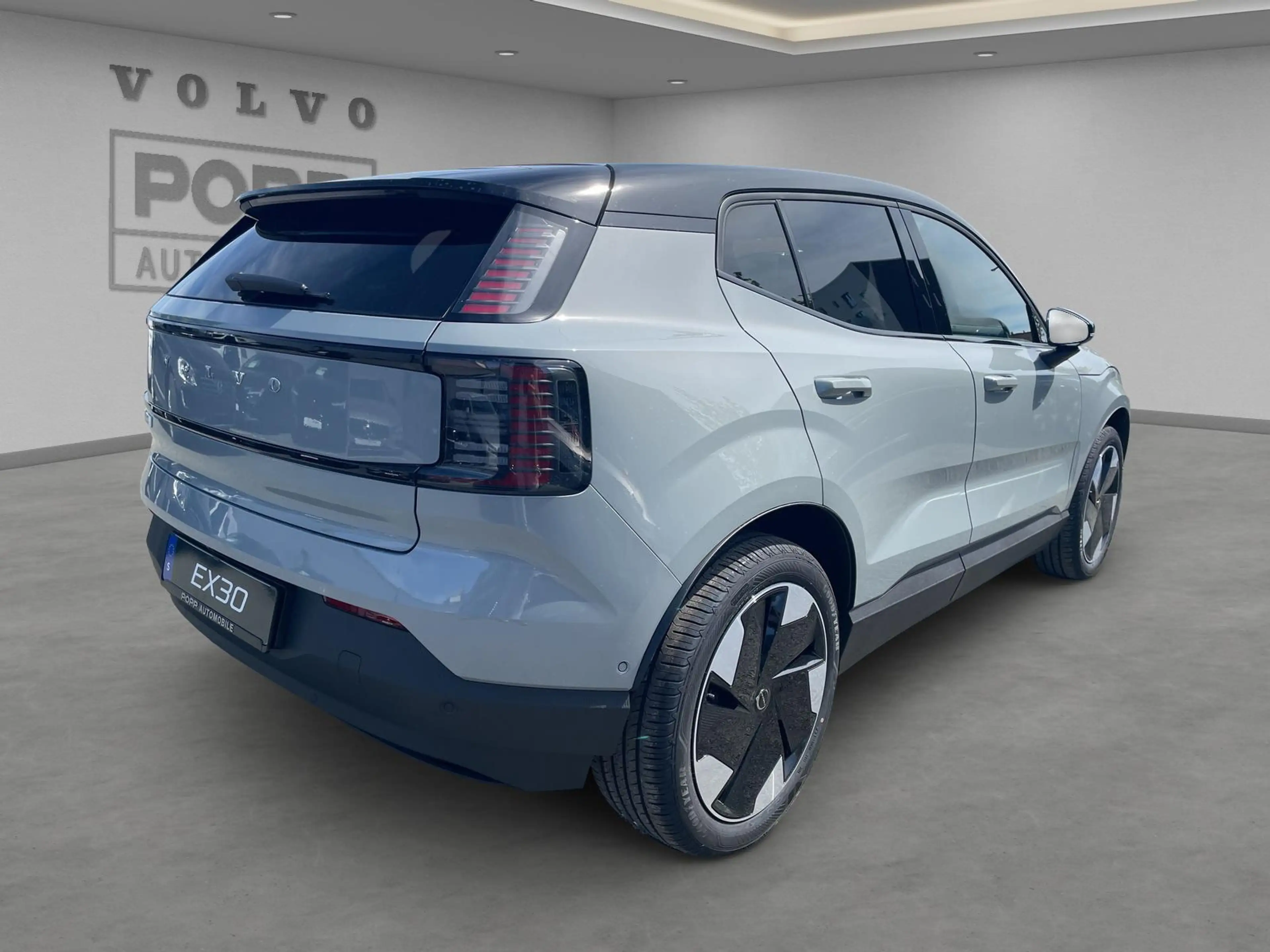 Volvo EX30 Twin AWD Ultra | Pano | 360° | H&K | ACC | PAP — photo 13