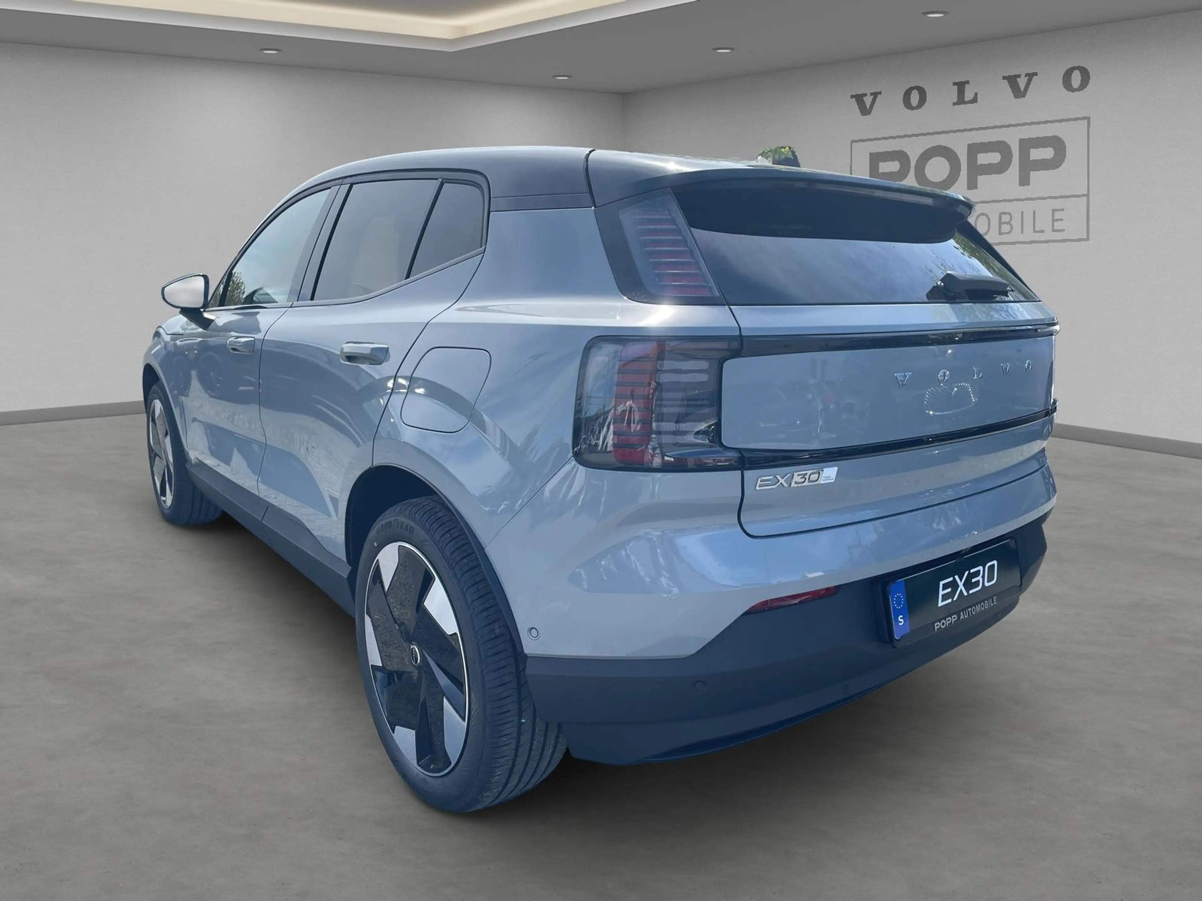 Volvo EX30 Twin AWD Ultra | Pano | 360° | H&K | ACC | PAP — photo 3