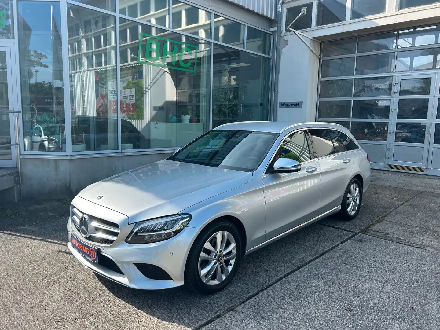 Mercedes-Benz C 180 T Avantgarde LED*NAVI*TEILLEDER*RÜCKKAMERA Argent - 2