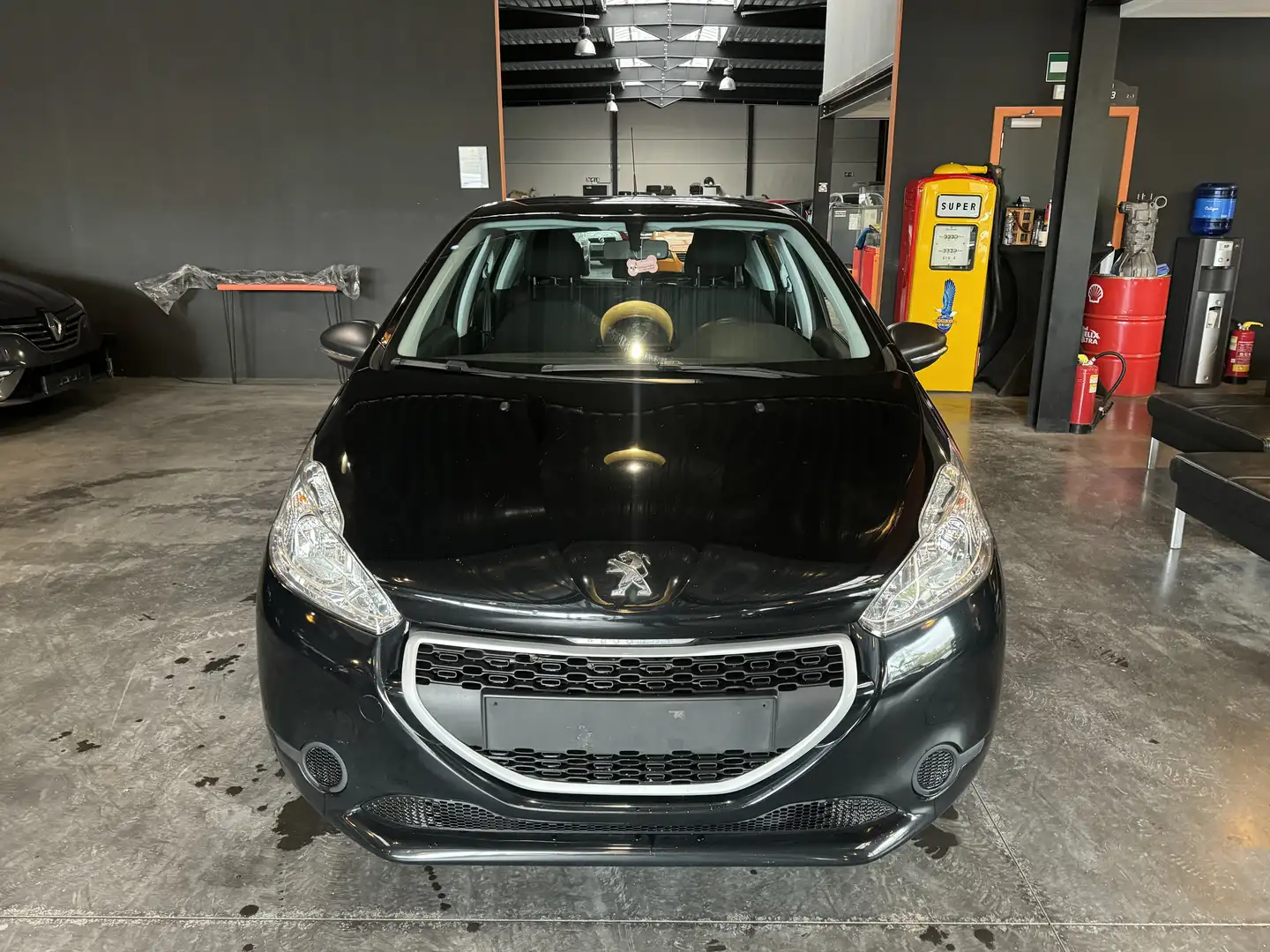 Peugeot 208 1.2i - A/C - RADIO CD/MEDIA/TEL - 5 PORTES -MANUEL Zwart - 2