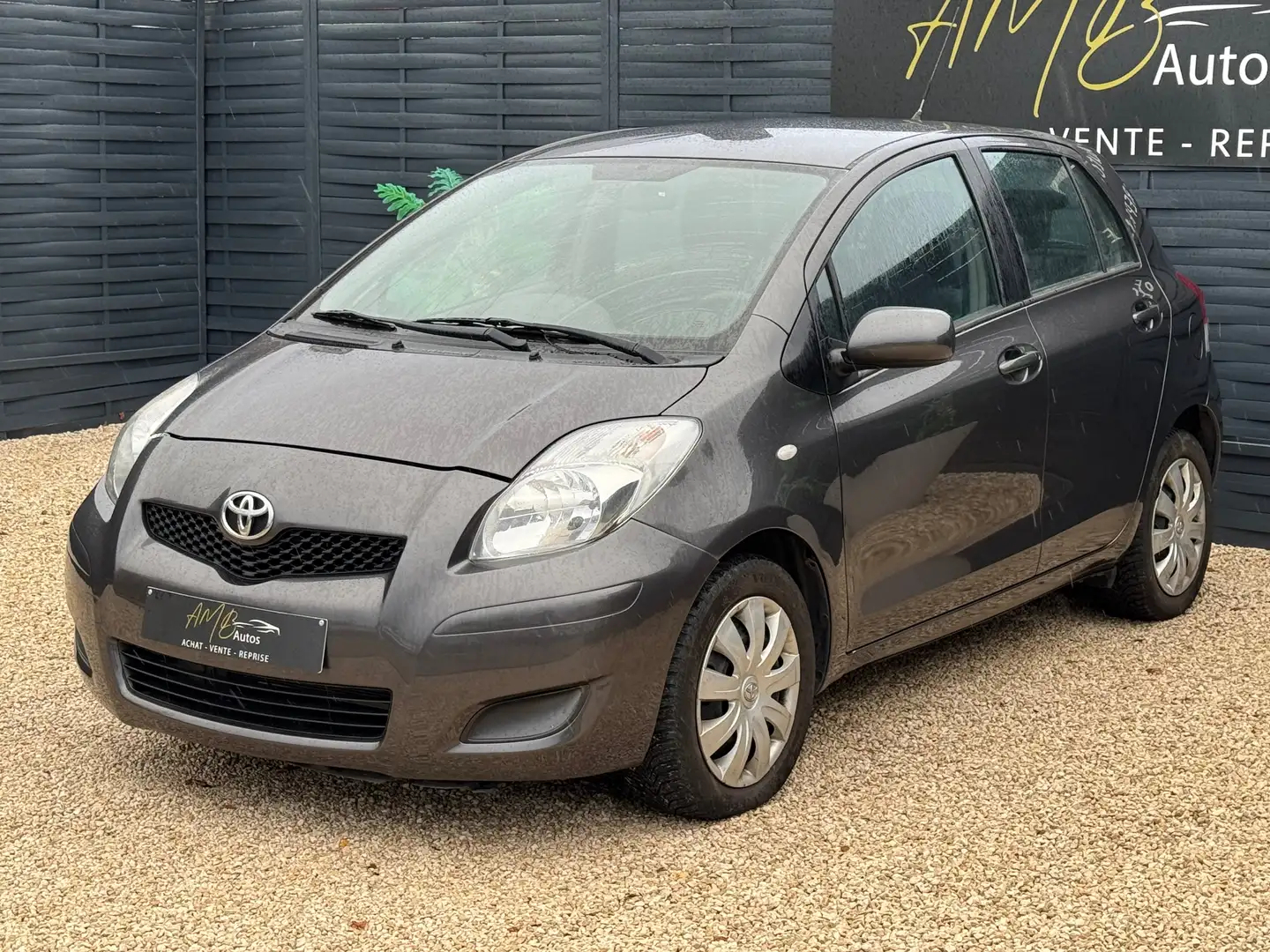 Toyota Yaris Yaris 1.3i */* BOITE AUTO+CLIM+1er Proprio */* Grigio - 2