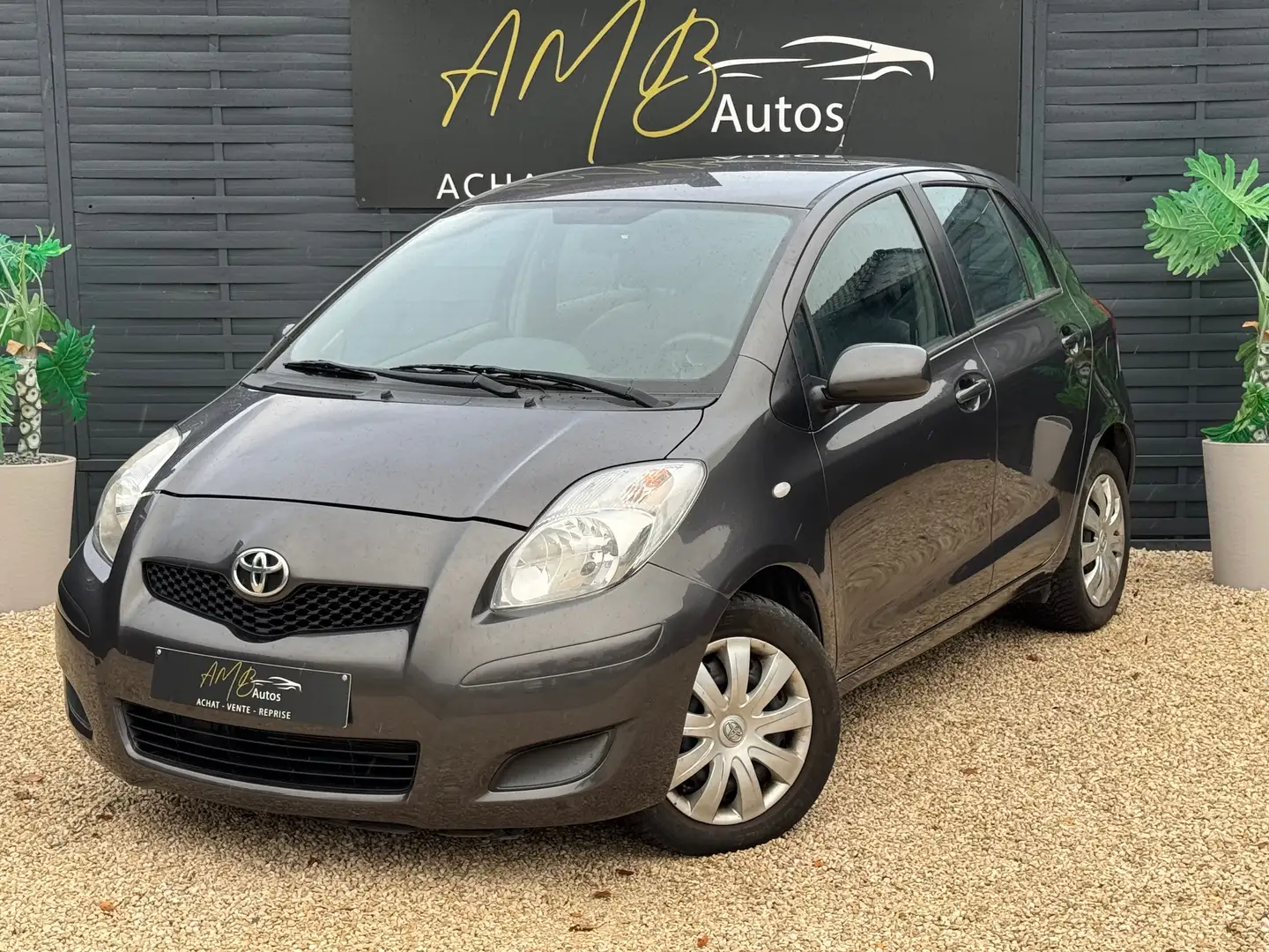 Toyota Yaris Yaris 1.3i */* BOITE AUTO+CLIM+1er Proprio */* Grigio - 1