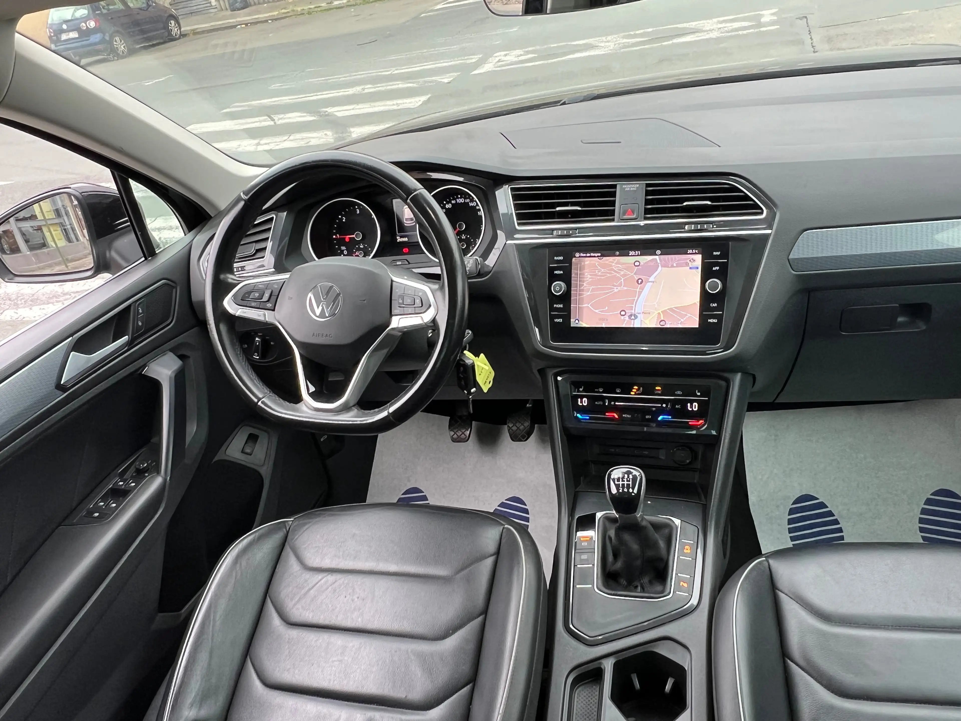 Volkswagen Tiguan Tiguan 2.0 TDI SCR Life Business — photo 13