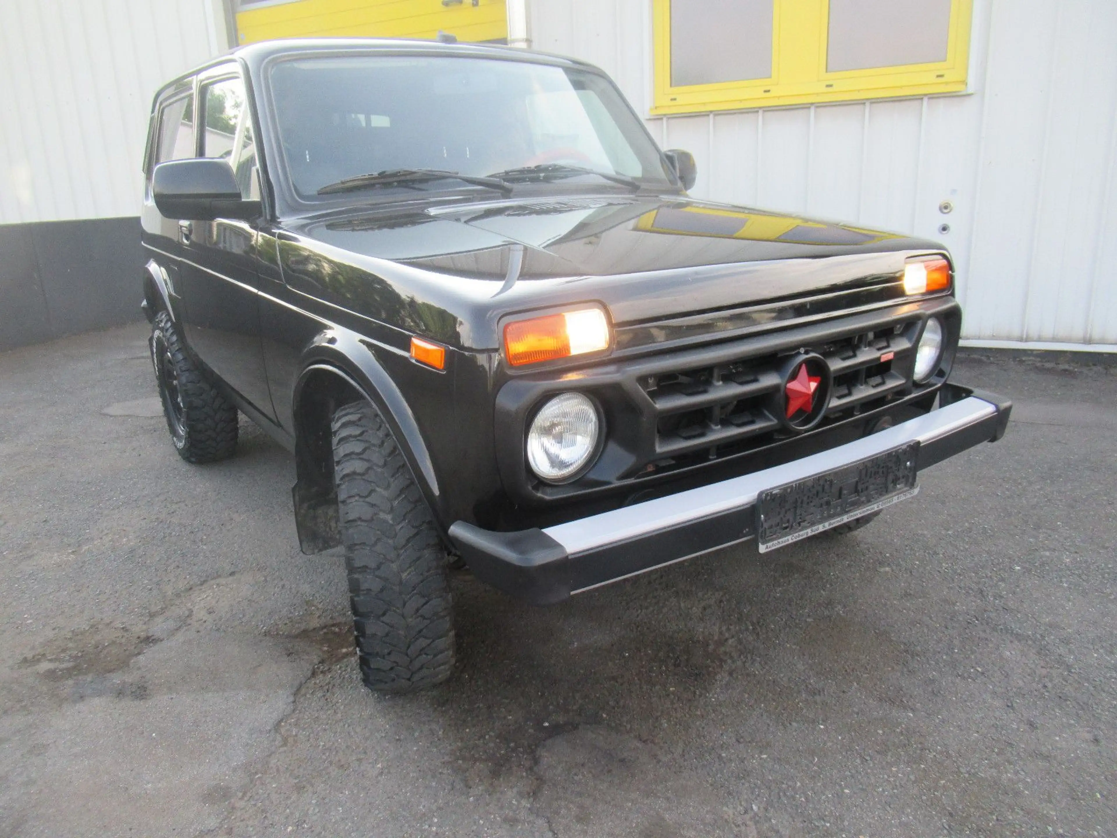 Lada Niva 4x4 DOTZ AHK Roter STERN v. VERTRAGSHÄNDLER — photo 3