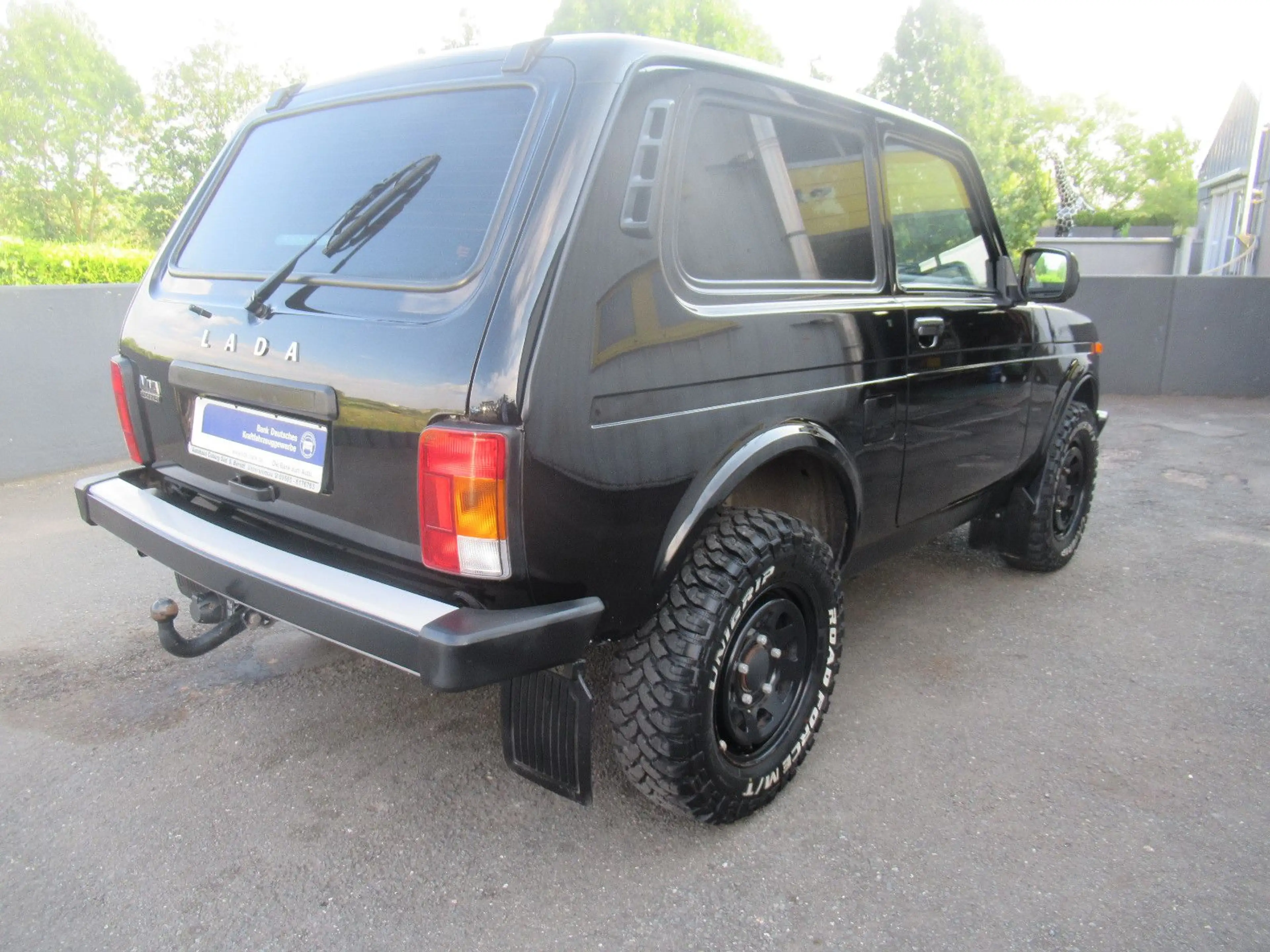 Lada Niva 4x4 DOTZ AHK Roter STERN v. VERTRAGSHÄNDLER — photo 5