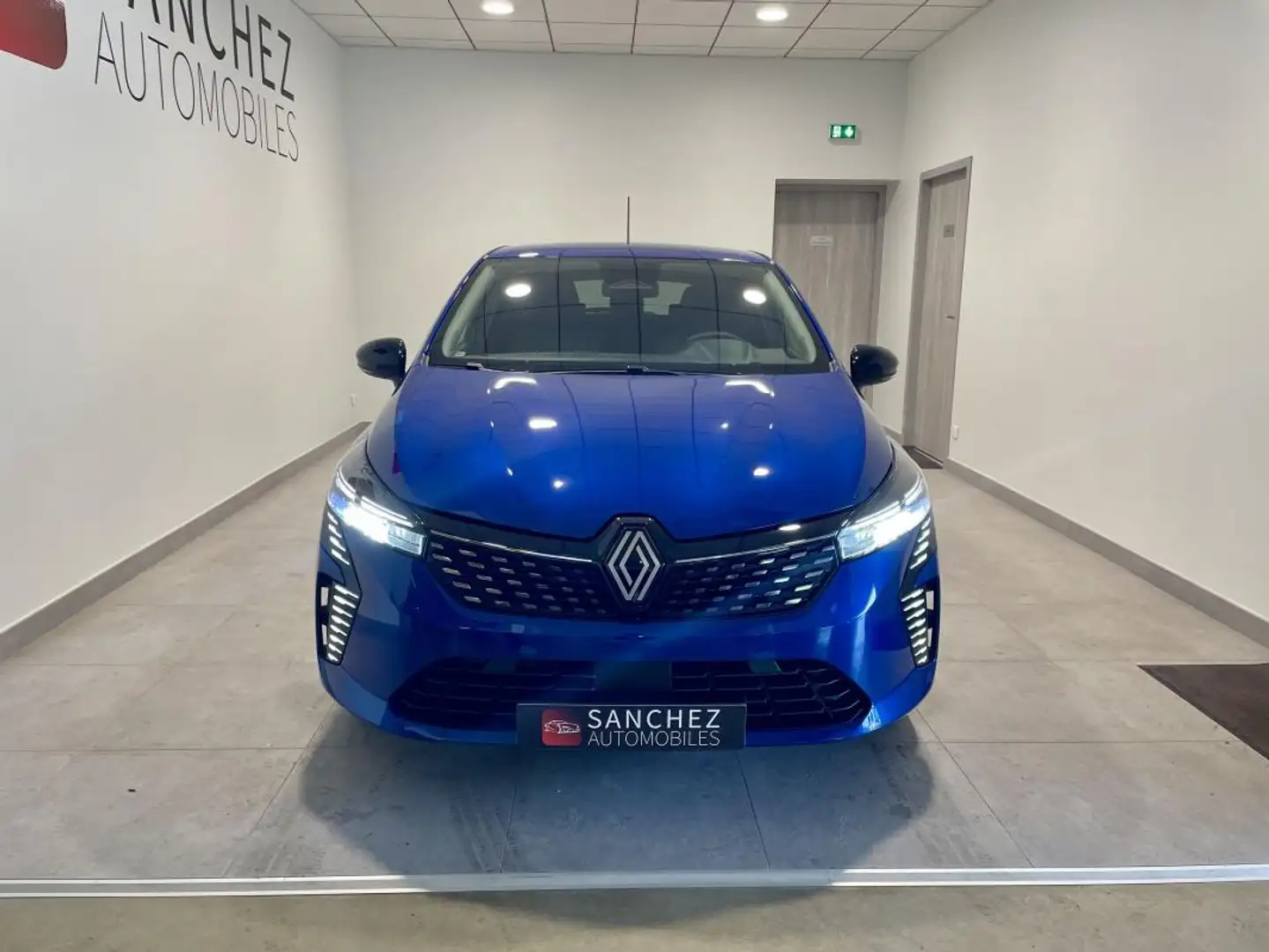 Renault Clio V (2) 1.5 DCI 100 EVOLUTION Bleu - 2