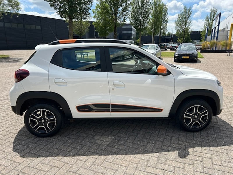 Dacia Spring Comfort+ CARPLAY NAVI CAMERA DEALER NAP! — photo 9
