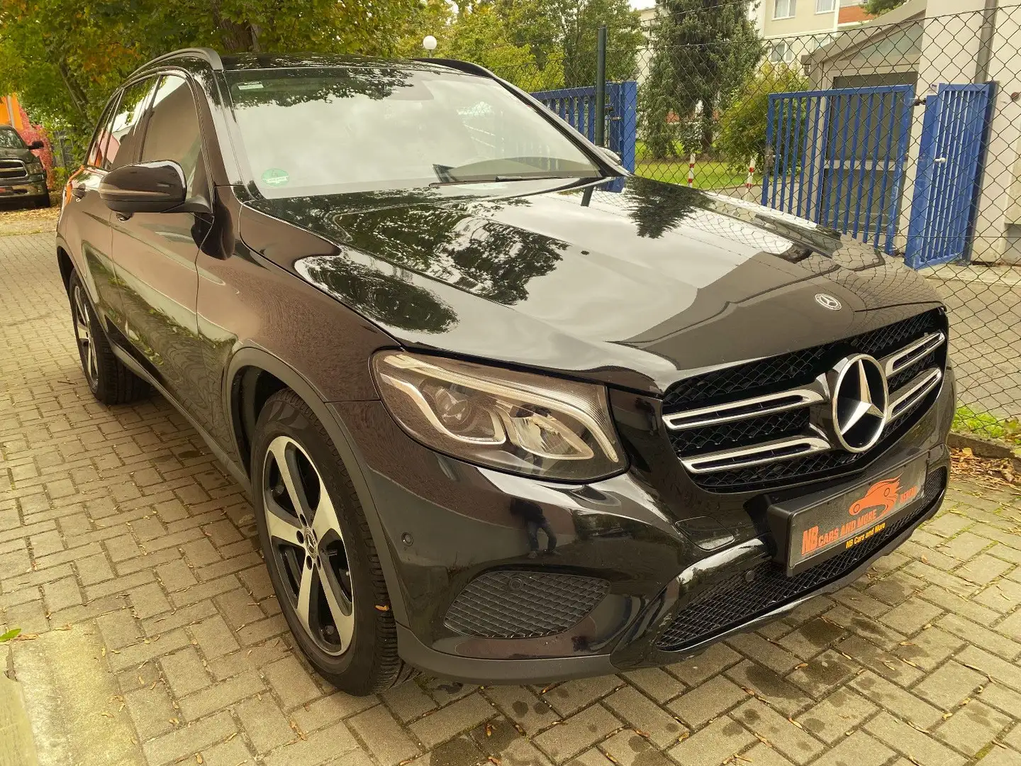 Mercedes-Benz GLC 220 d 4Matic aus 2. Besitz, 9G-tronic!!! Schwarz - 1