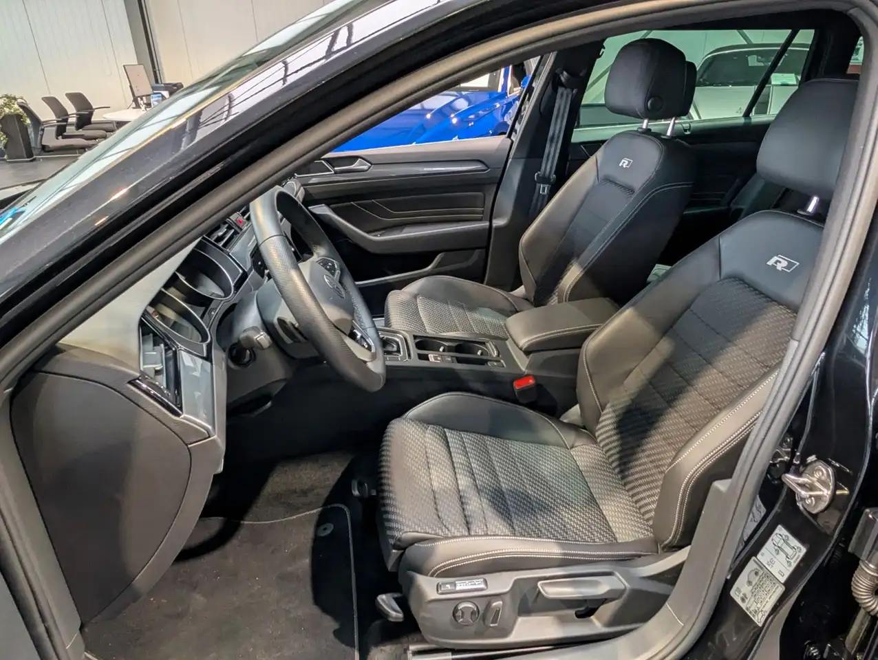 Volkswagen Passat Variant 1.5 TSI DSG Business 8fach R-Line 8