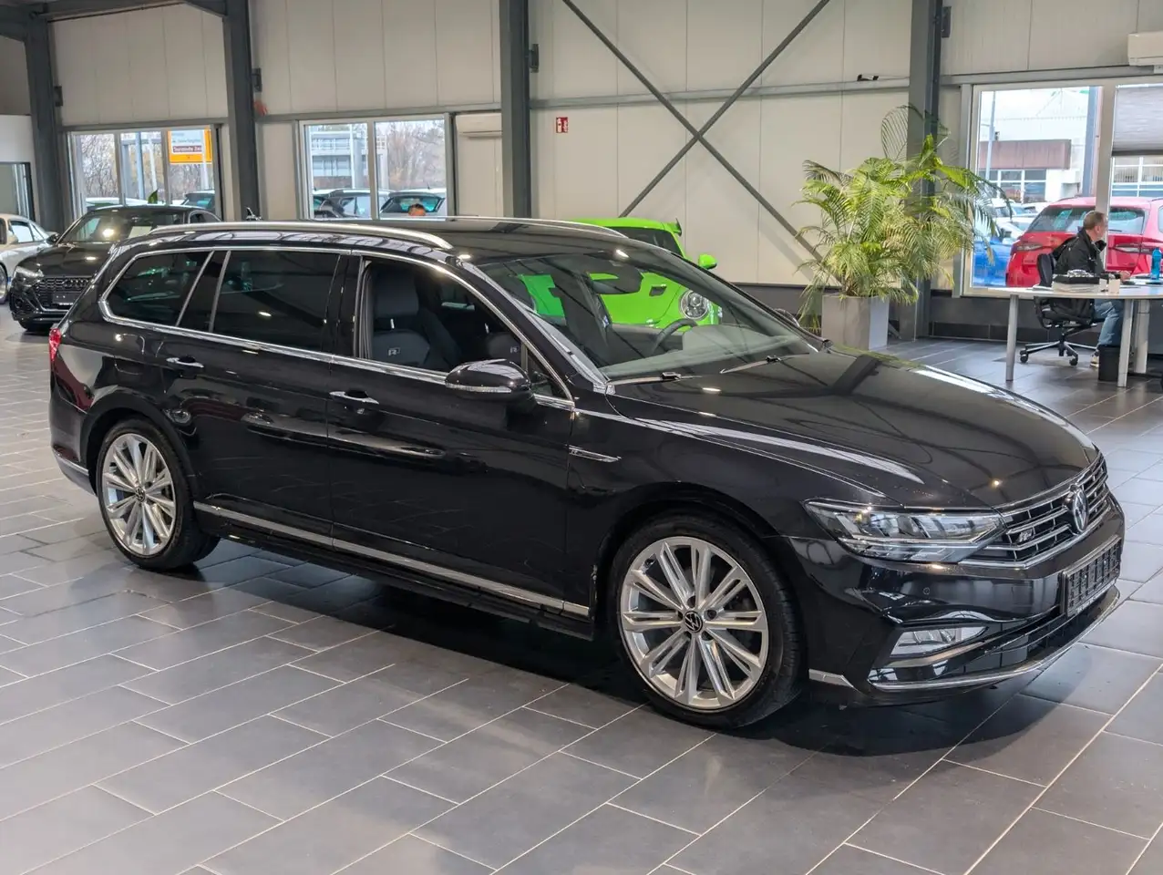 Volkswagen Passat Variant 1.5 TSI DSG Business 8fach R-Line 5