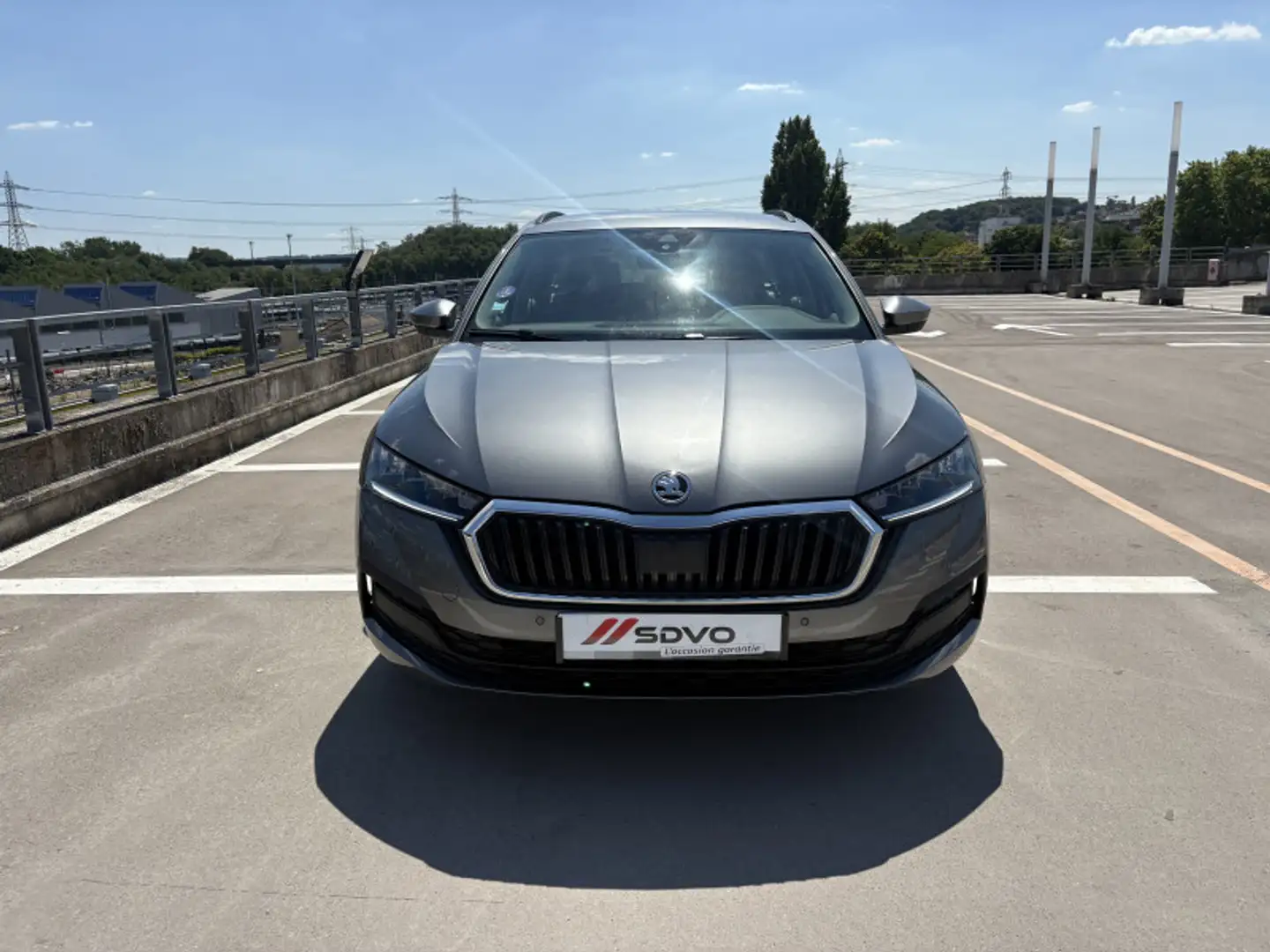 Skoda Octavia 1.0 TSI MHEV 110CH BUSINESS DSG7 Gris - 1