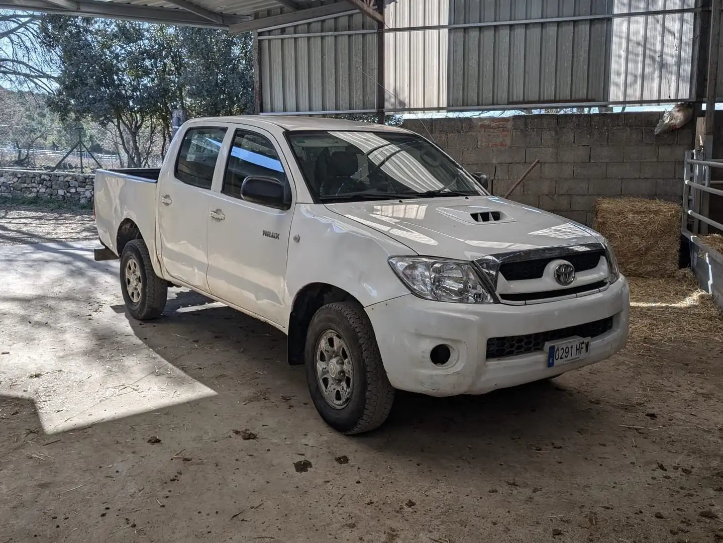 Toyota Hilux Hilux 2.5D-4D Cabina Doble GX 4x4 Alb - 1