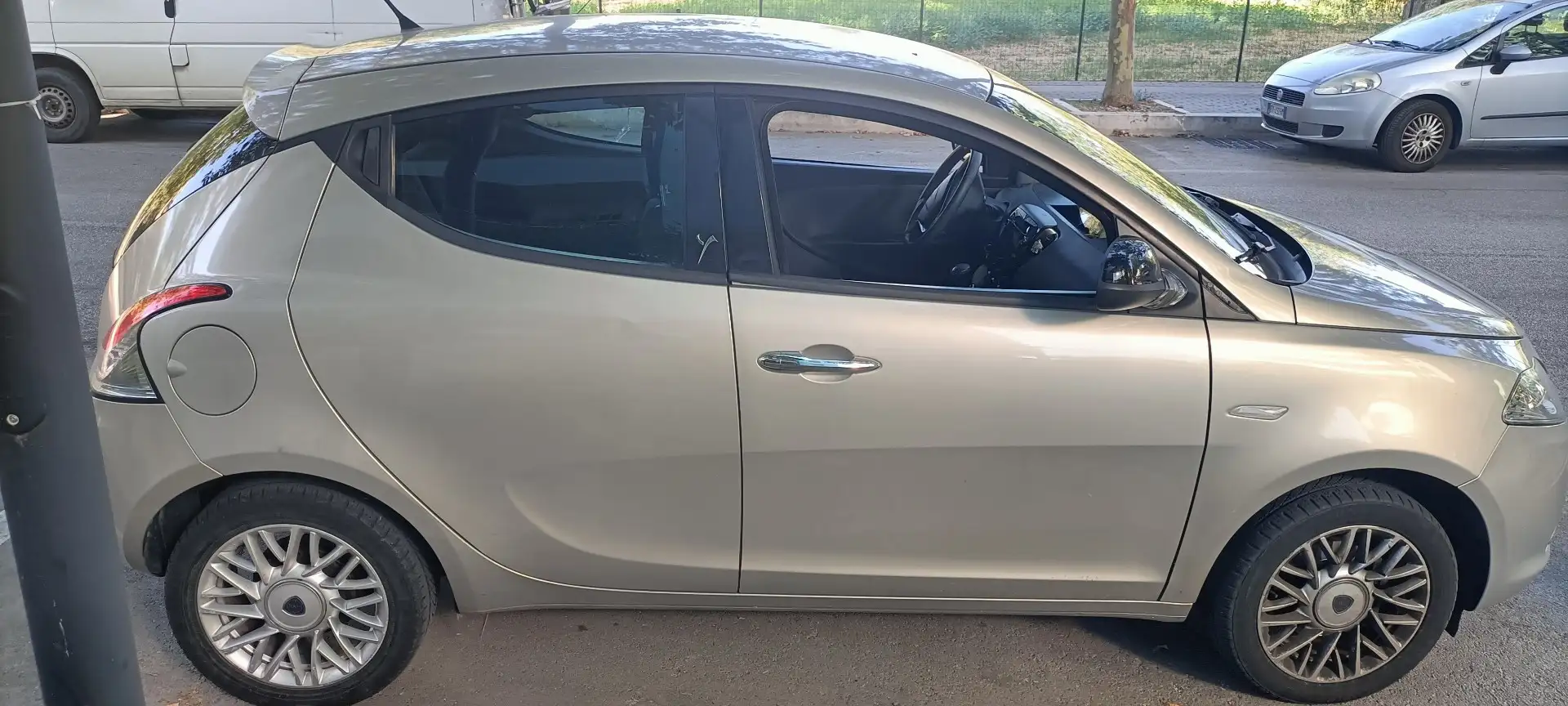 Lancia Ypsilon 0.9 t.air Gold s&s 85cv dfn - 1