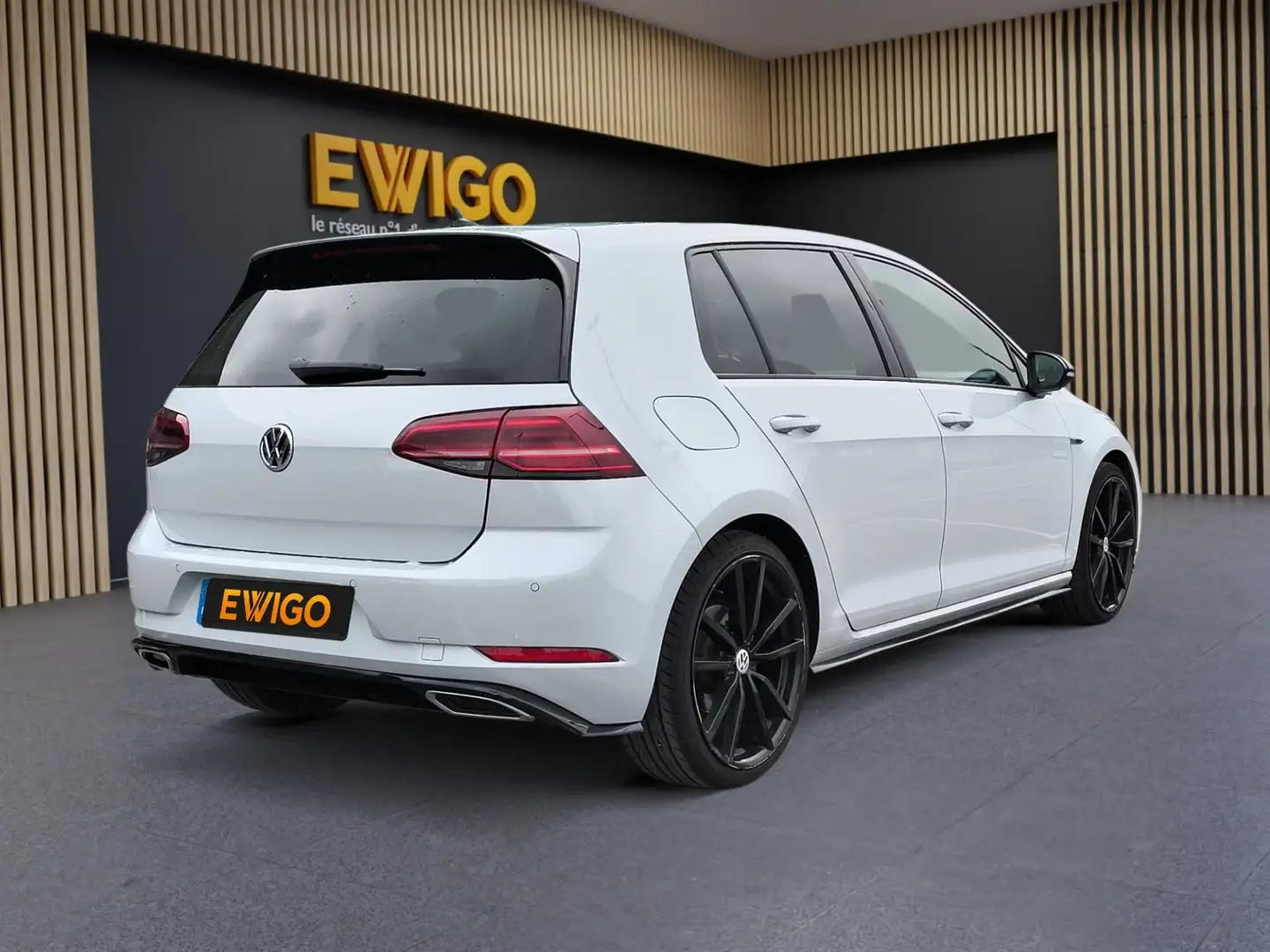 Volkswagen Golf 1.4 TSI 125 CARAT EXCLUSIVE / PACK R LINE DSG7 / E - 2