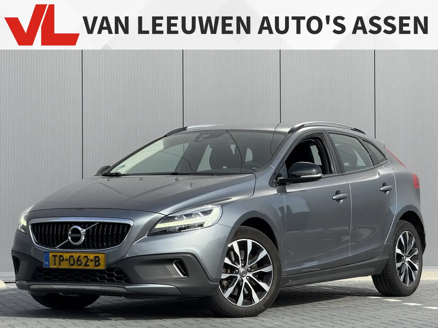 Volvo V40 Cross Country 1.5 T3 Dynamic Edition | RIJKLAAR | Trekhaak | Led Gris - 1