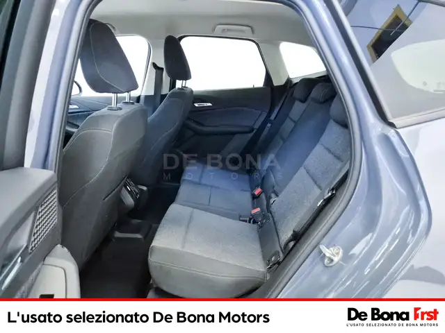 BMW 2 Series view 8