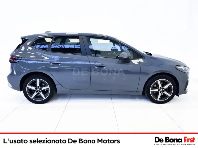BMW 2 Series view 6