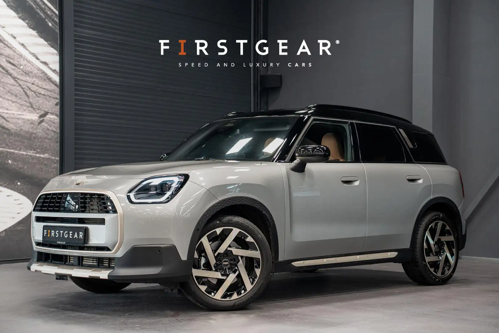 MINI Sonstige Countryman 1.5 C Favoured M *Panorama / Head-up Di Silber - 1