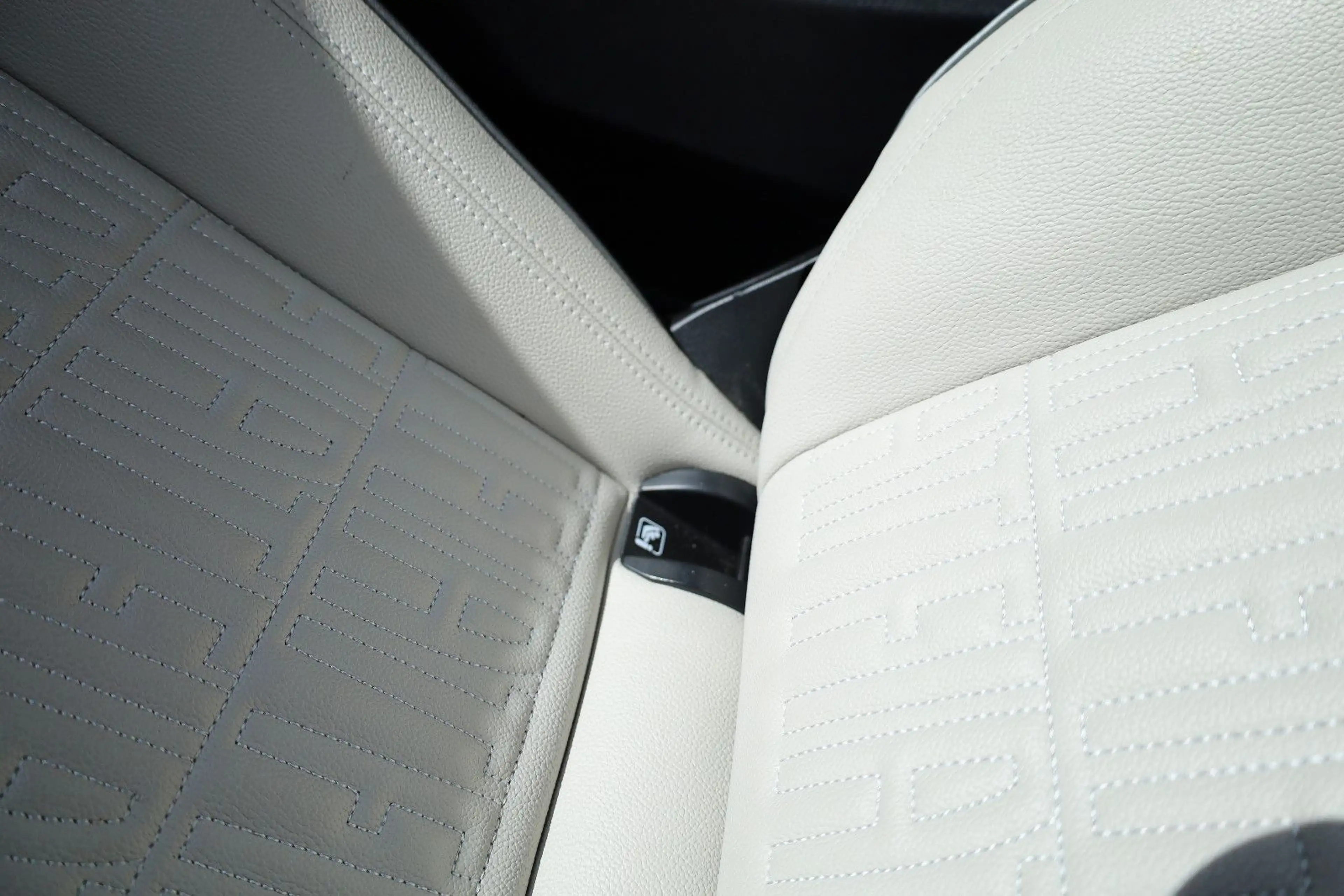 Fiat 500e La Prima by Bocelli SOH 95,9% — photo 8
