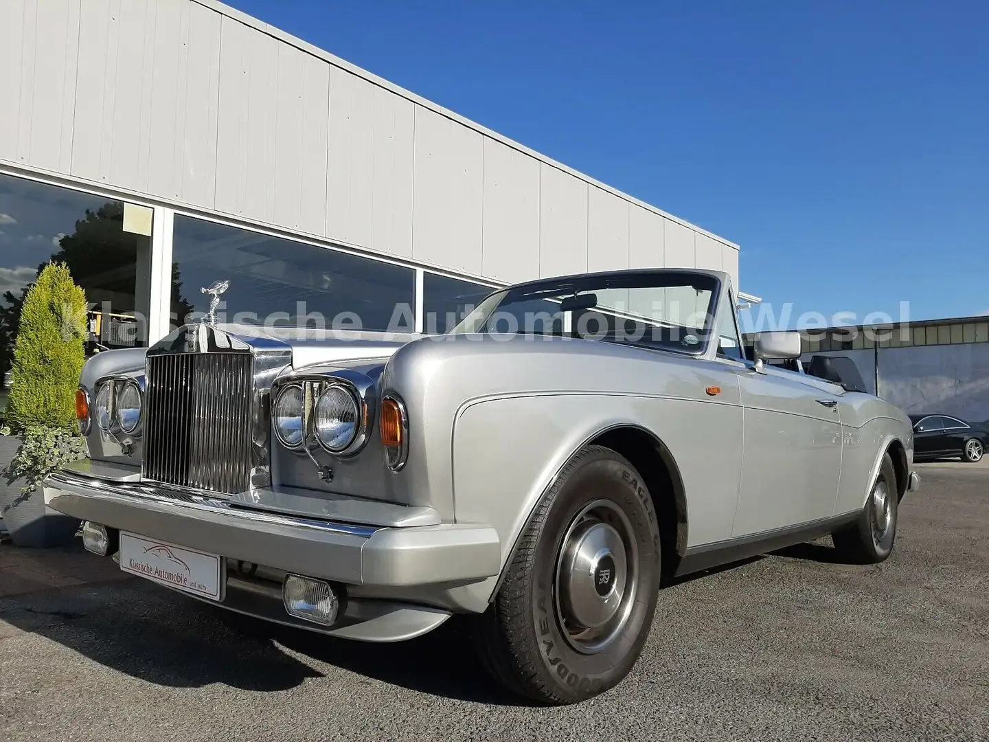 Rolls-Royce Corniche /Deutsch mit orig. 13.636 km/Einzigartig Gümüş rengi - 2