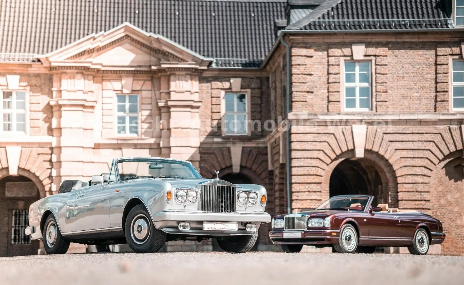 Rolls-Royce Corniche /Deutsch mit orig. 13.636 km/Einzigartig Gümüş rengi - 1