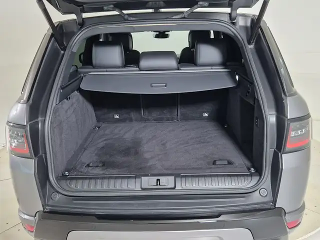 Land Rover Range Rover Sport view 13