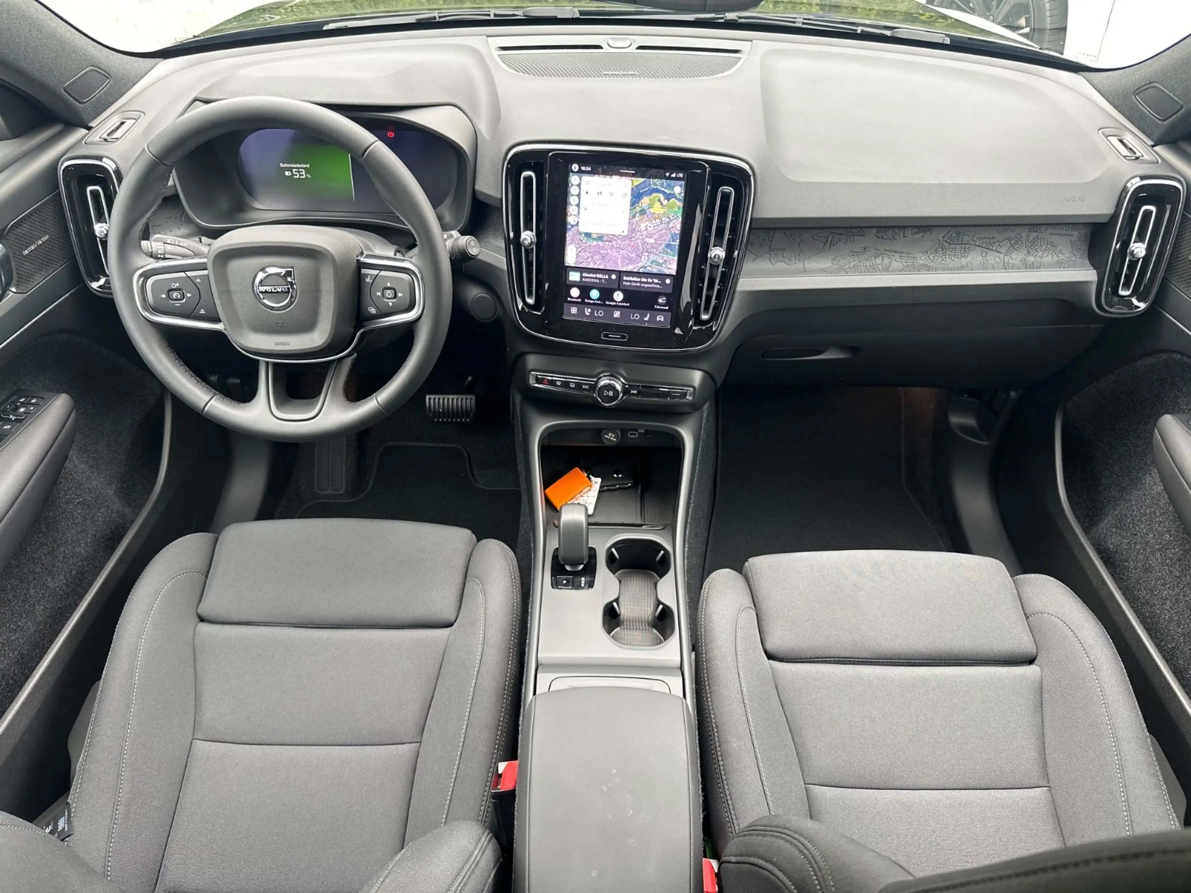 Volvo EX40 SINGLE M. PLUS DARK - WINTERPKT - 360VIEW — photo 11