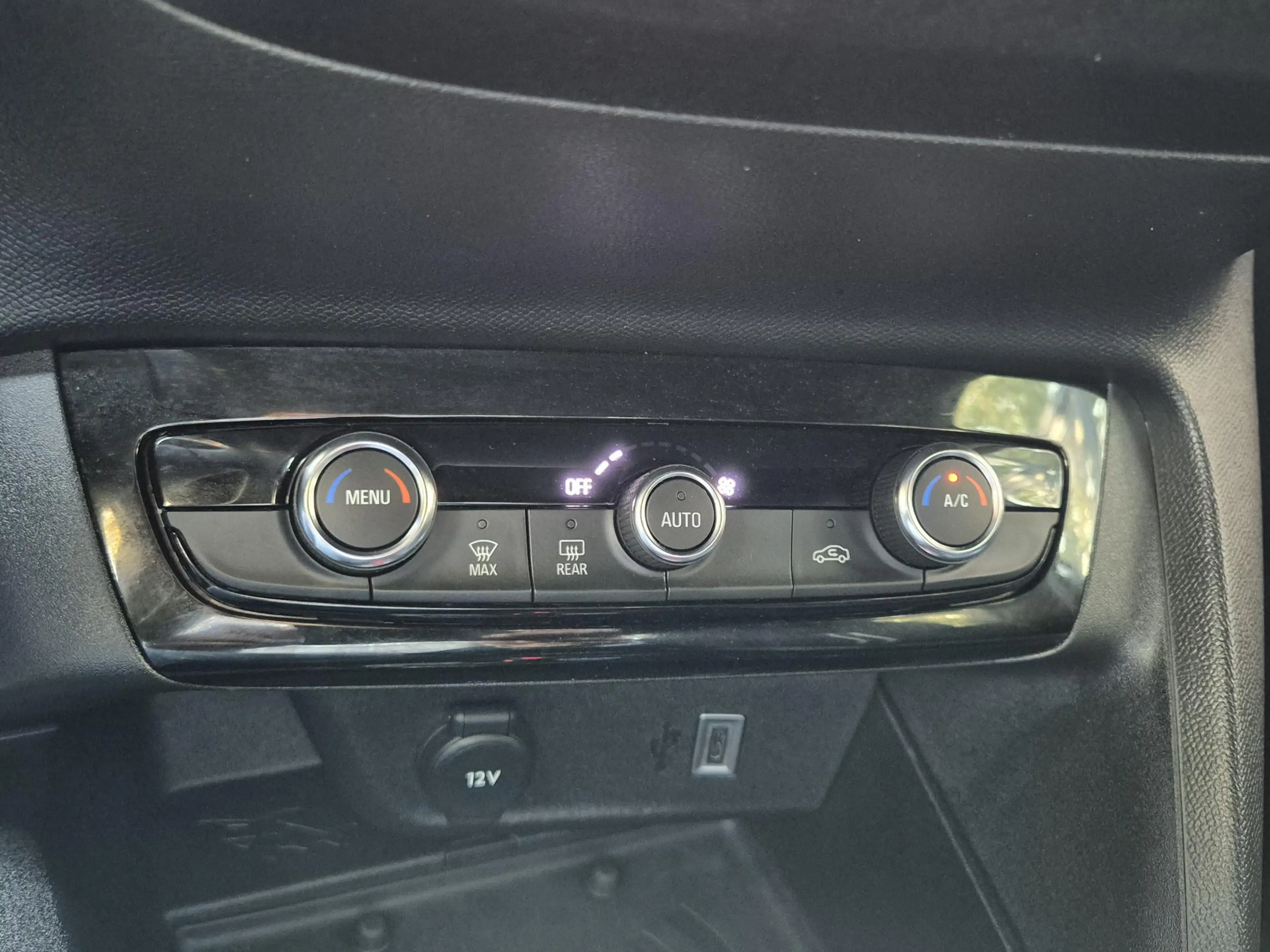 Opel Corsa-e Electric GS 50 | Navigatie via Apple Carplay / And — photo 23