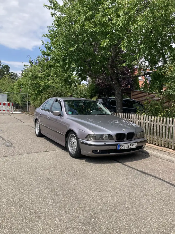 BMW 523iА, foto 2