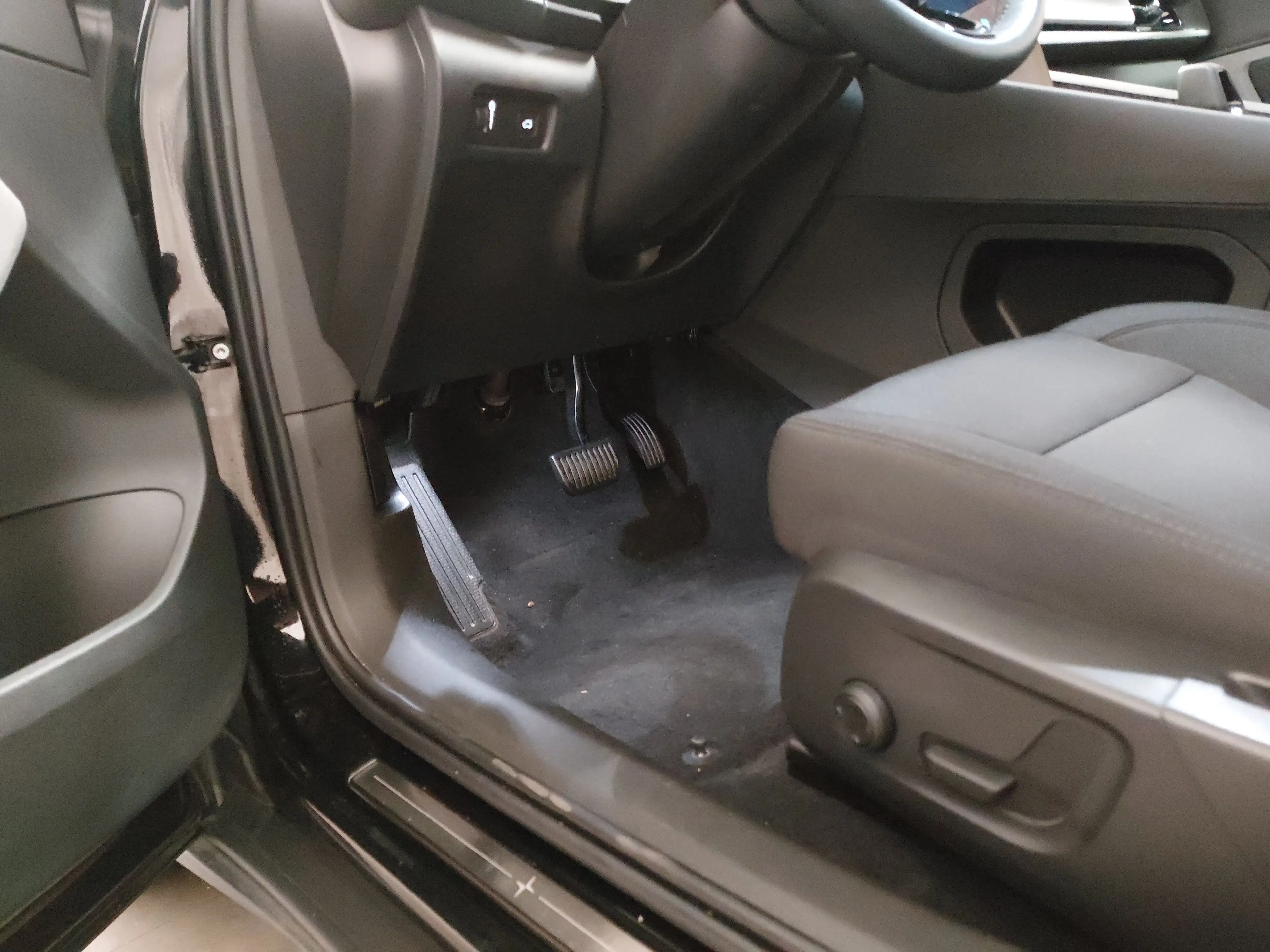 Polestar 2 NAVI RADIO TEMPO MFL SHZ VC AHK DAB KAMERA LED RFK ACC — photo 7