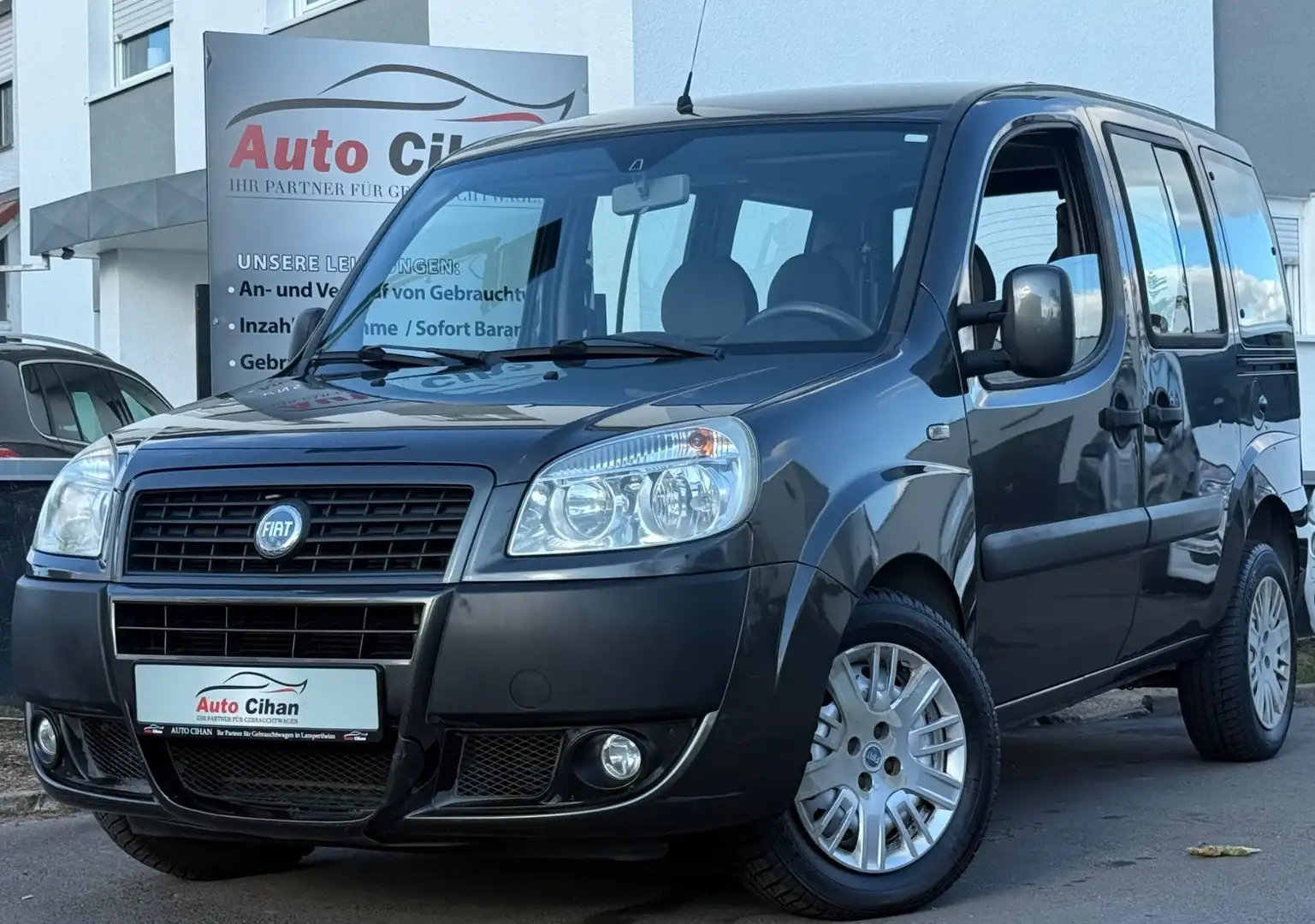 Fiat Doblo Doblò 1.4 8V Dynamic 2.HAND! KLIMA! PDC! Grau - 1