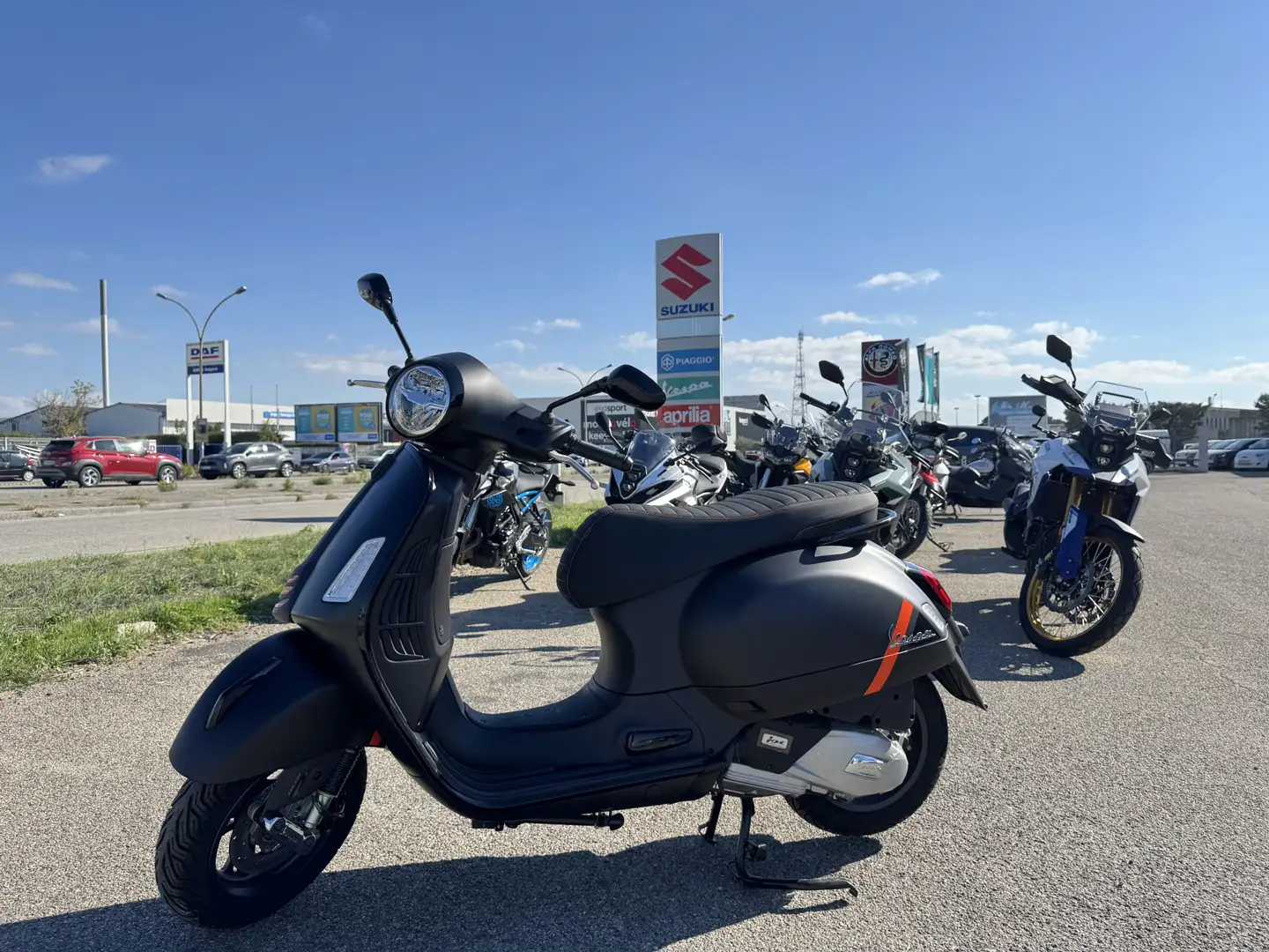 Vespa GTS Super Sport 125 Zwart - 2