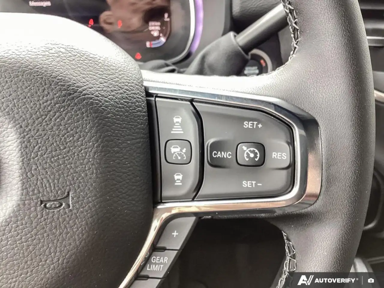 RAM 2500 снимка RAM 2500