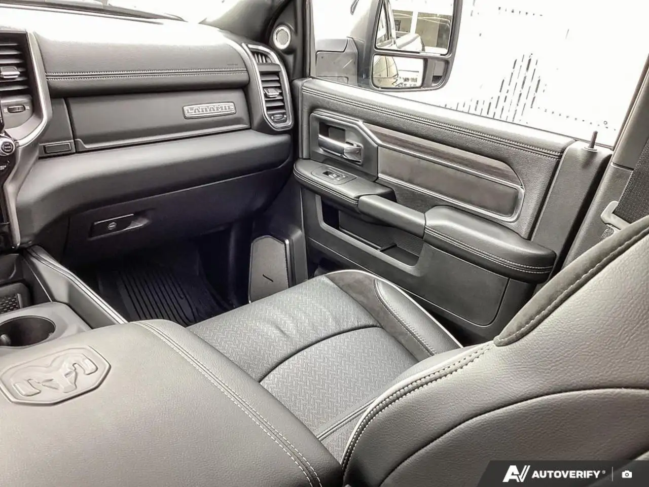 RAM 2500 снимка RAM 2500