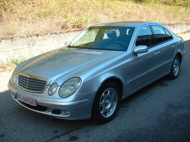Mercedes-Benz E 220 CDI AUTOMATIK*KLIMAAUTOMATIK*