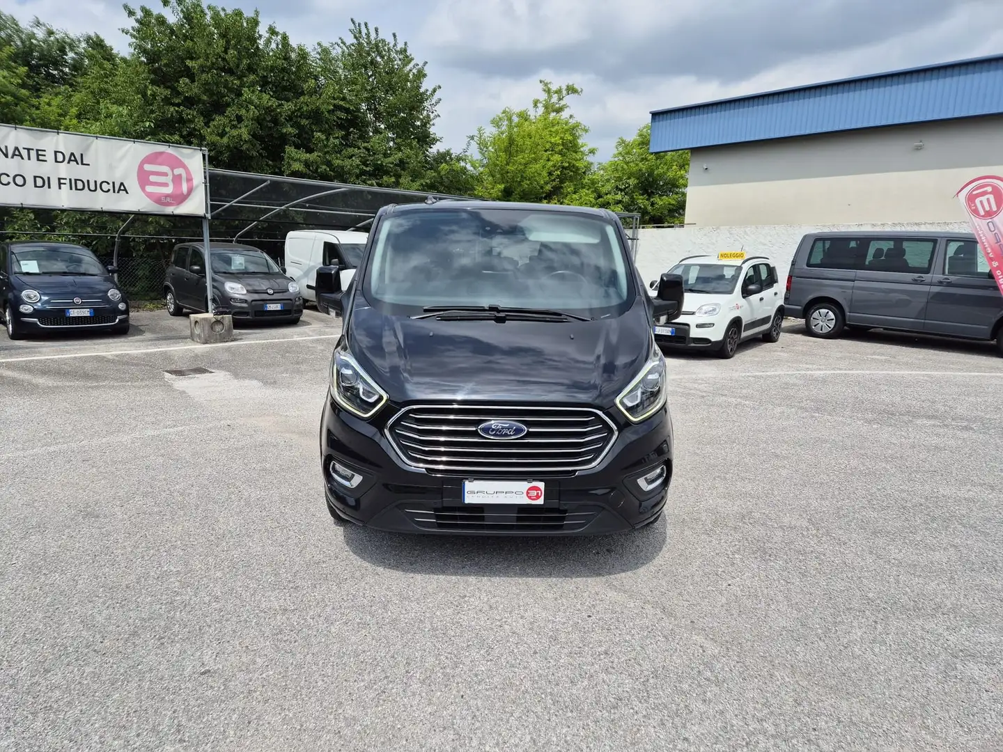 Ford Tourneo Custom 320 2.0 TDCi 185CV aut. PC Titanium Negro - 2