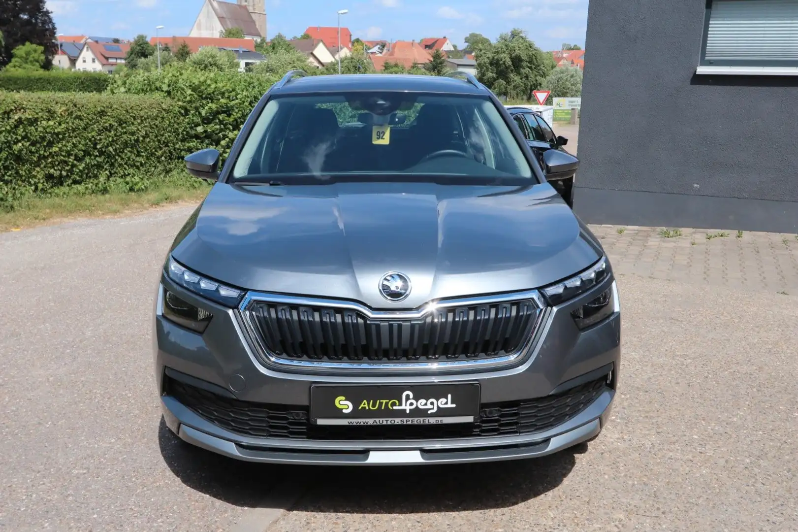 Skoda Kamiq Style Navi LED Kamera DAB Carplay MFL BT Grau - 2