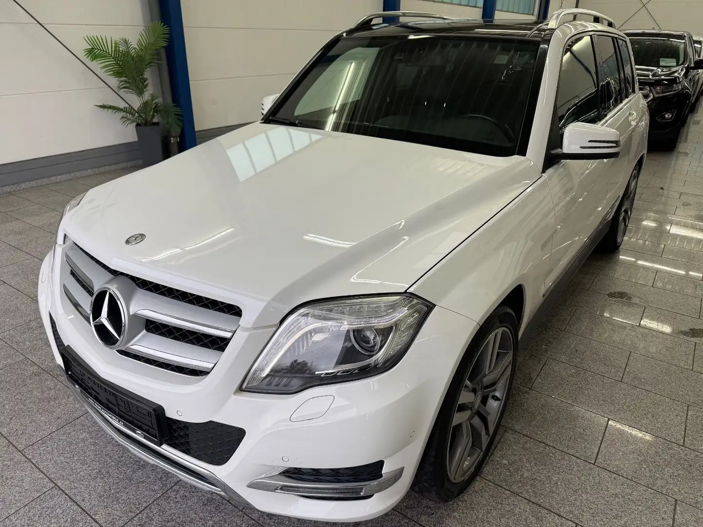 Mercedes-Benz GLK 350 CDI*4M*SPORT*PANO*NAV*TMP*RFK*SPUR*BI-XN Weiß - 2