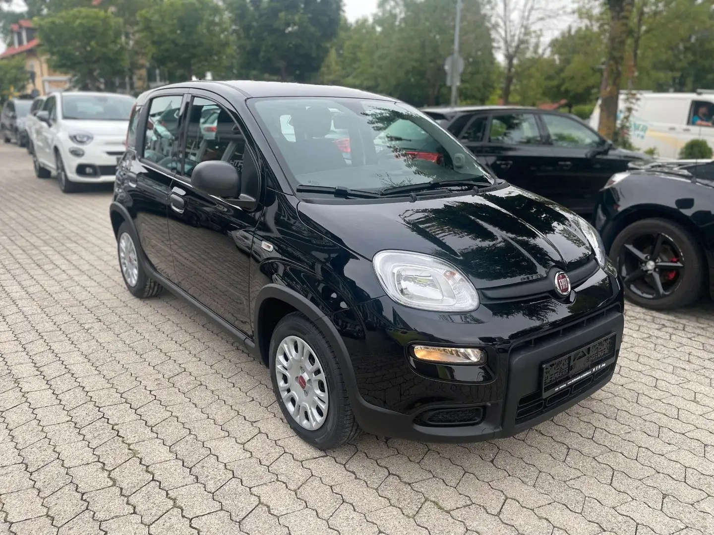 Fiat Panda Hybrid Klimaautomatik CarPlay 5.Sitz Schwarz - 1