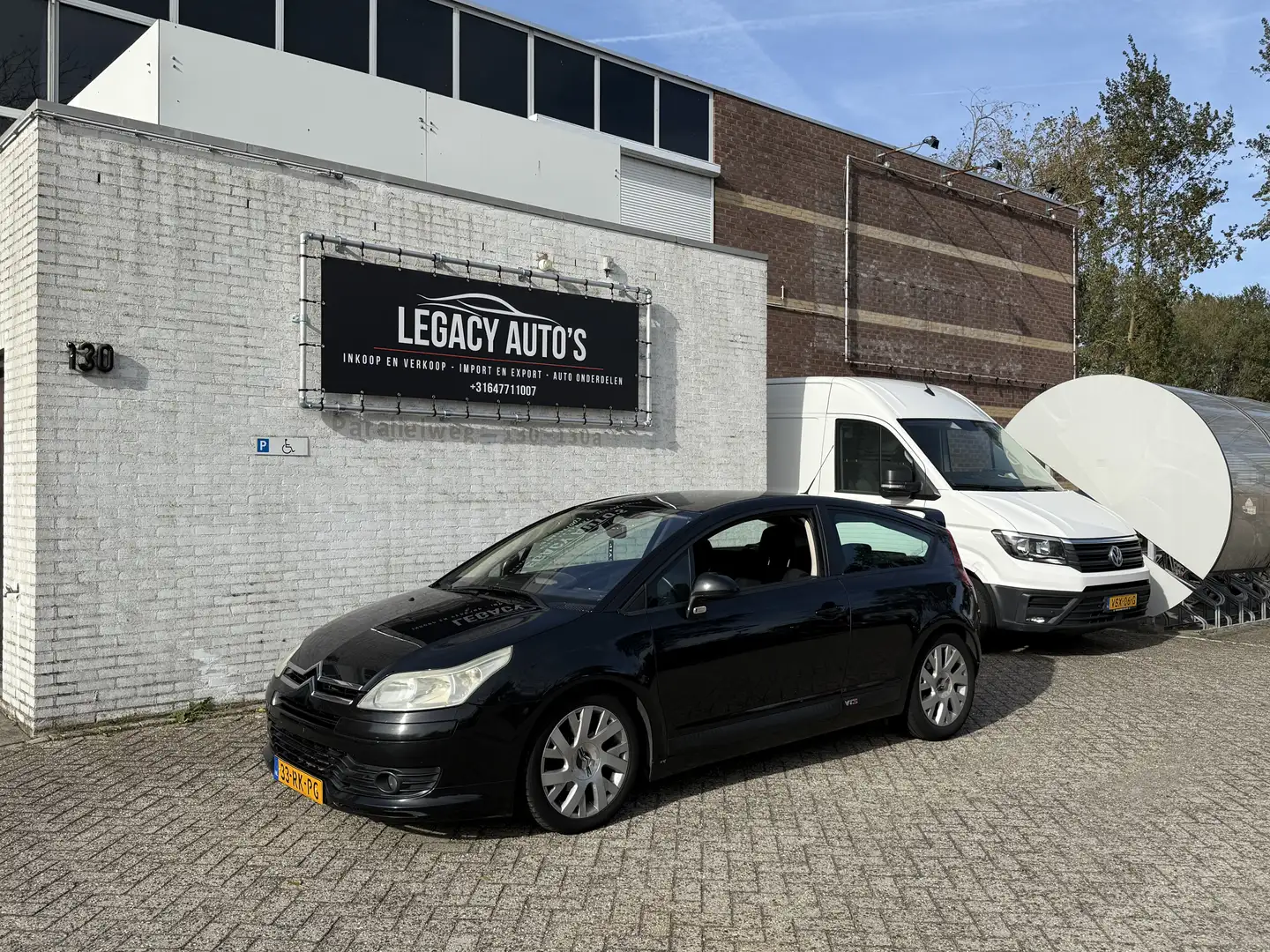 Citroen C4 1.6-16V VTR+ - APK 02/26 - Apple carplay - Camera Zwart - 1