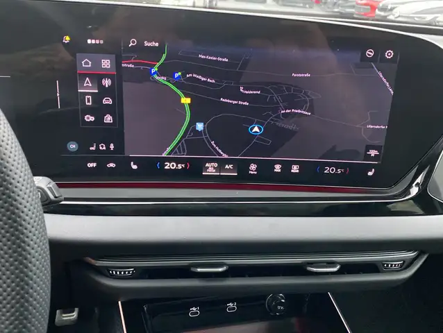 Audi A6 view 11