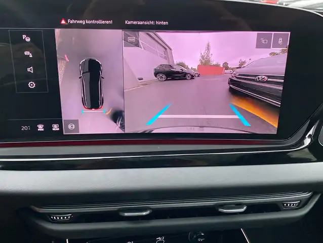 Audi A6 view 13