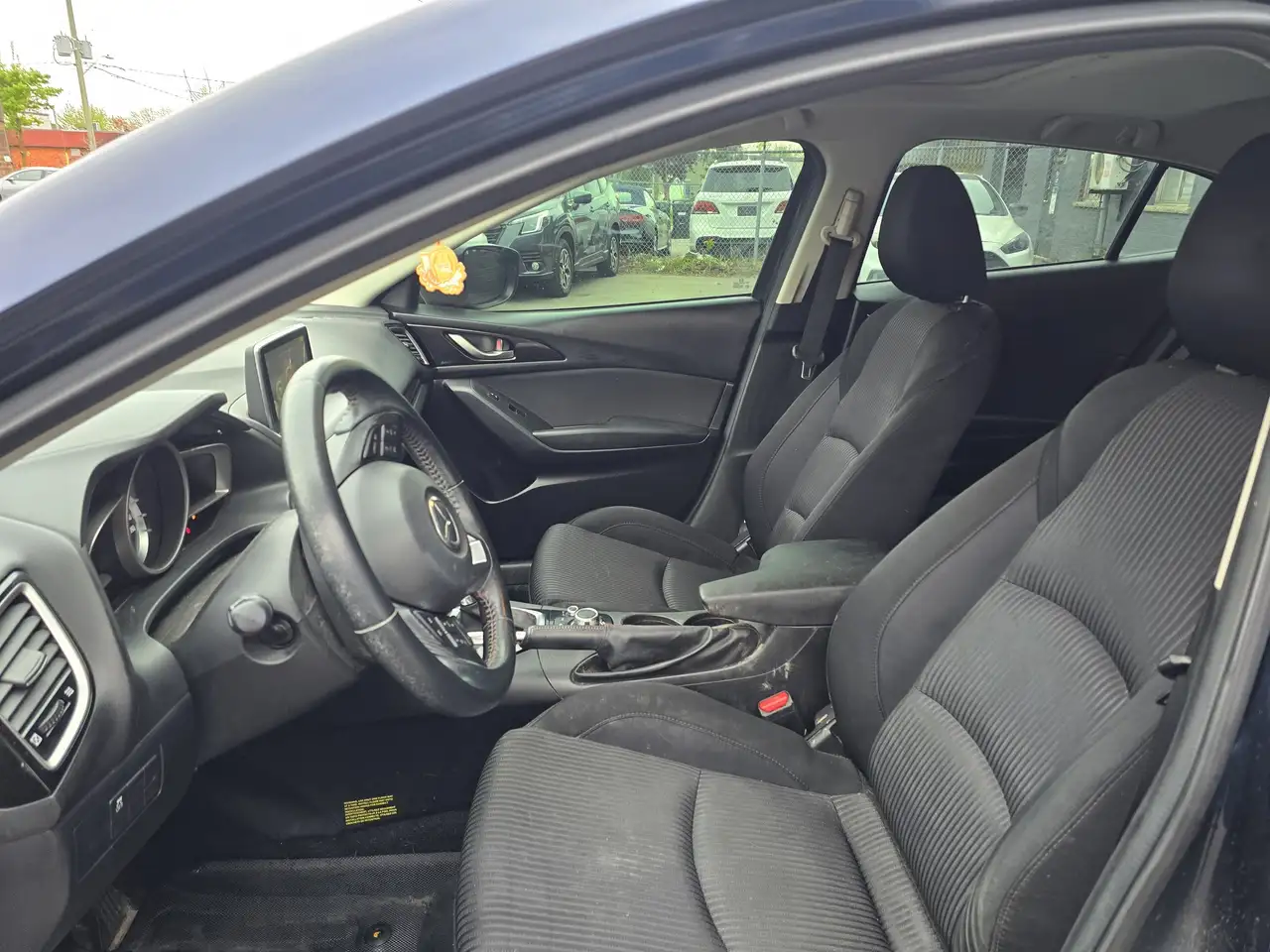Mazda 3 снимка Mazda 3