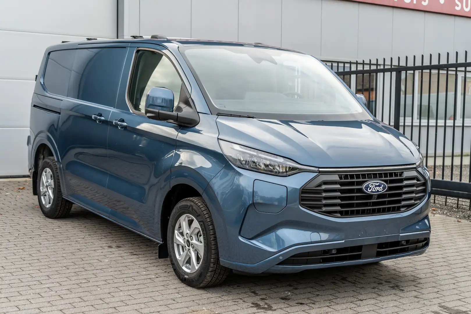 Ford Transit Custom 2.5 PHEV 320S Limited - Automaat - 33.000 ex plava - 1