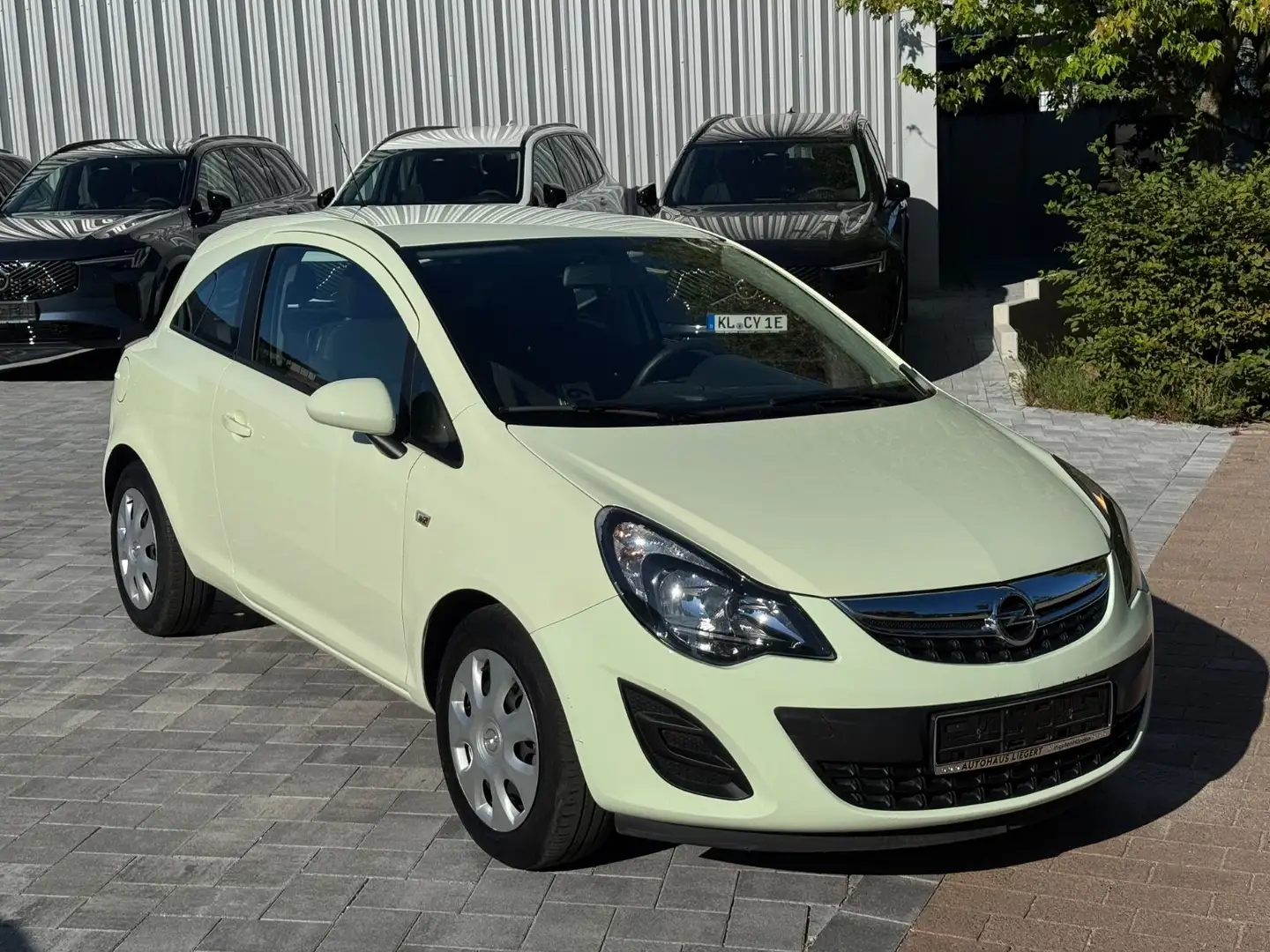 Opel Corsa D Edition +PDC+CD+AUTOMATIK+ Weiß - 1