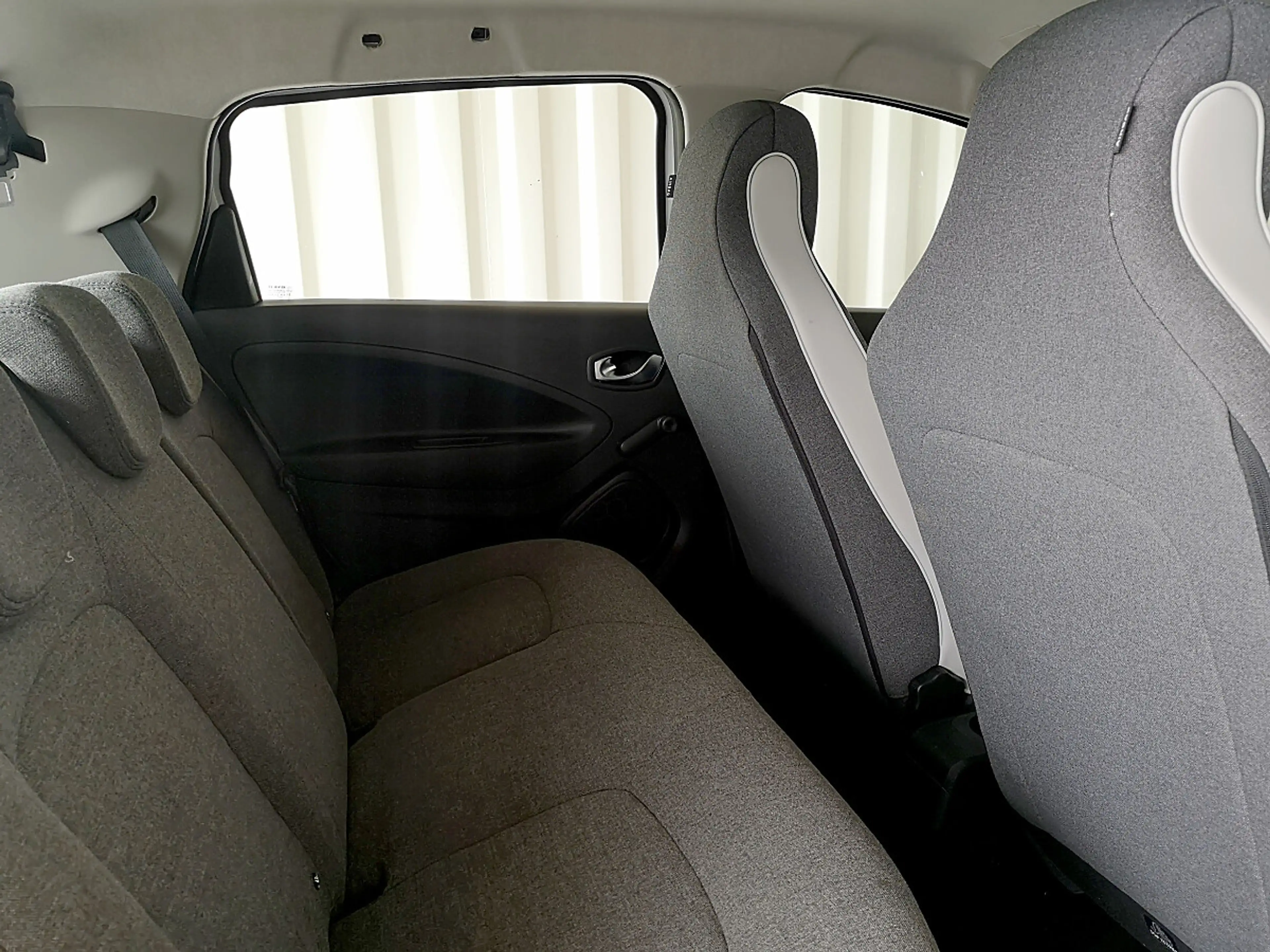 Renault ZOE Zoe Evolution R110 EV50 (52kWh) — photo 12
