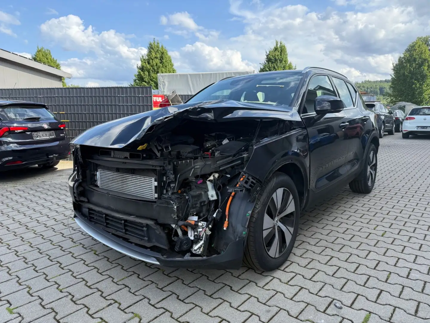 Volvo XC40 Inscription Expression Recharge Plug-In Hyb Schwarz - 1