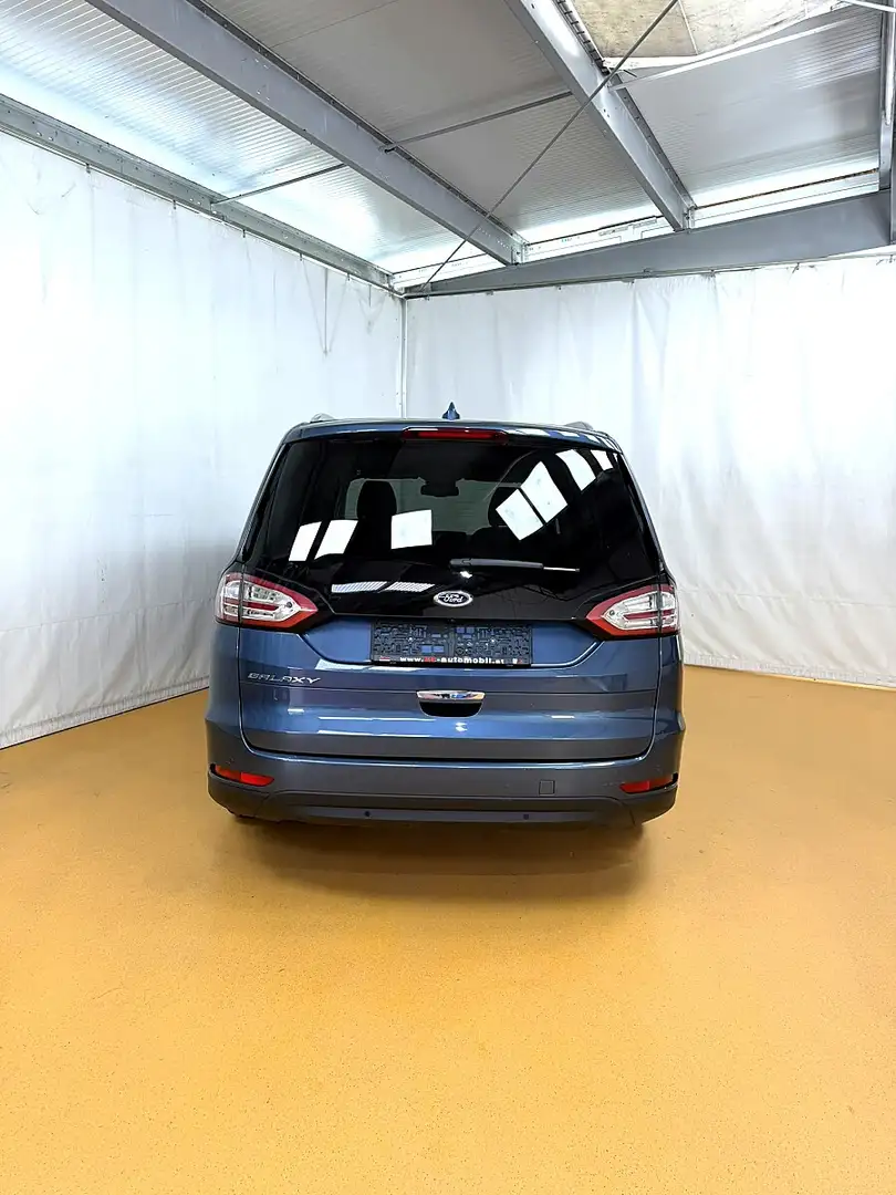 Ford Galaxy 2,0 EcoBlue SCR Titanium Aut. Blau - 2