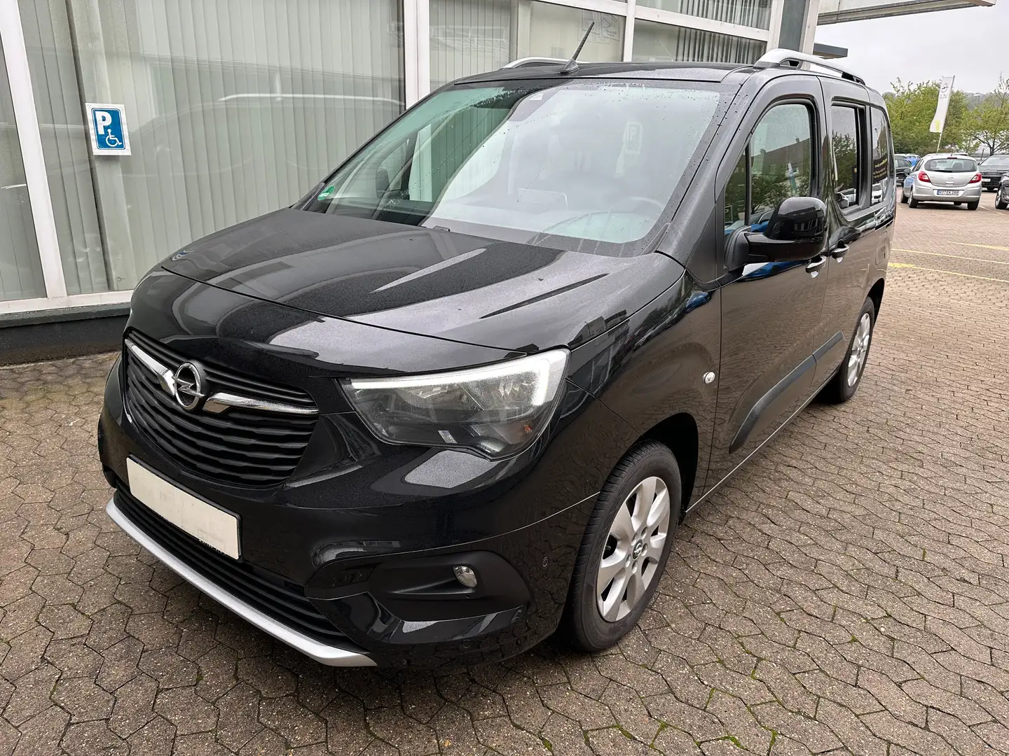 Opel Combo Life 1,2 Innovation *Navi Pro*PDC*Kamera*SHZ* Noir - 1