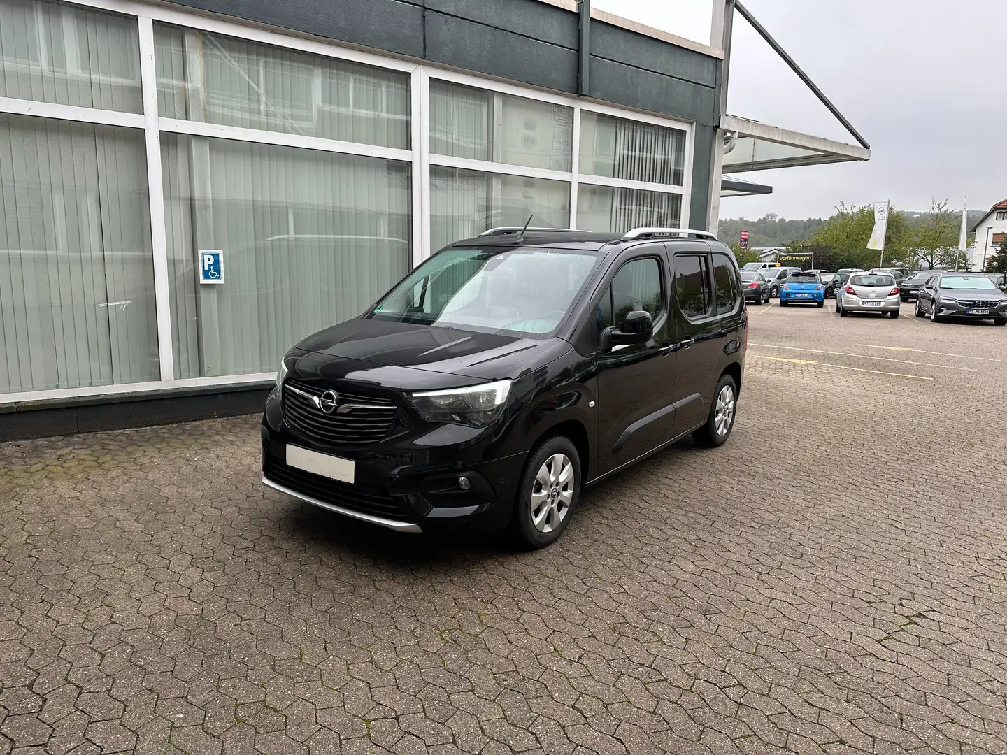 Opel Combo Life 1,2 Innovation *Navi Pro*PDC*Kamera*SHZ* Noir - 2